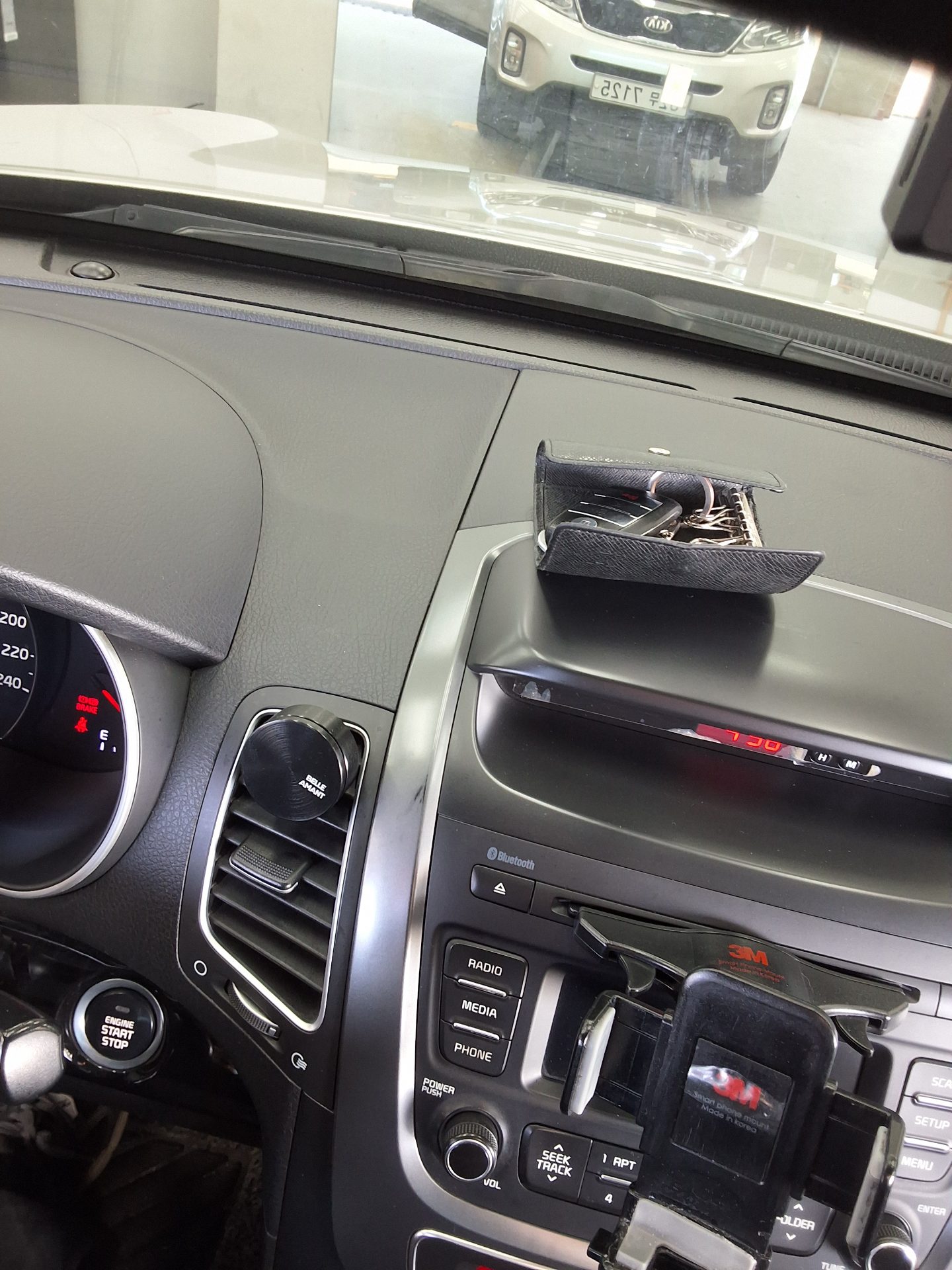 KIA NEW SORENTO R R2.0 2WD PRESTIGE 2014 - zdjęcie 17