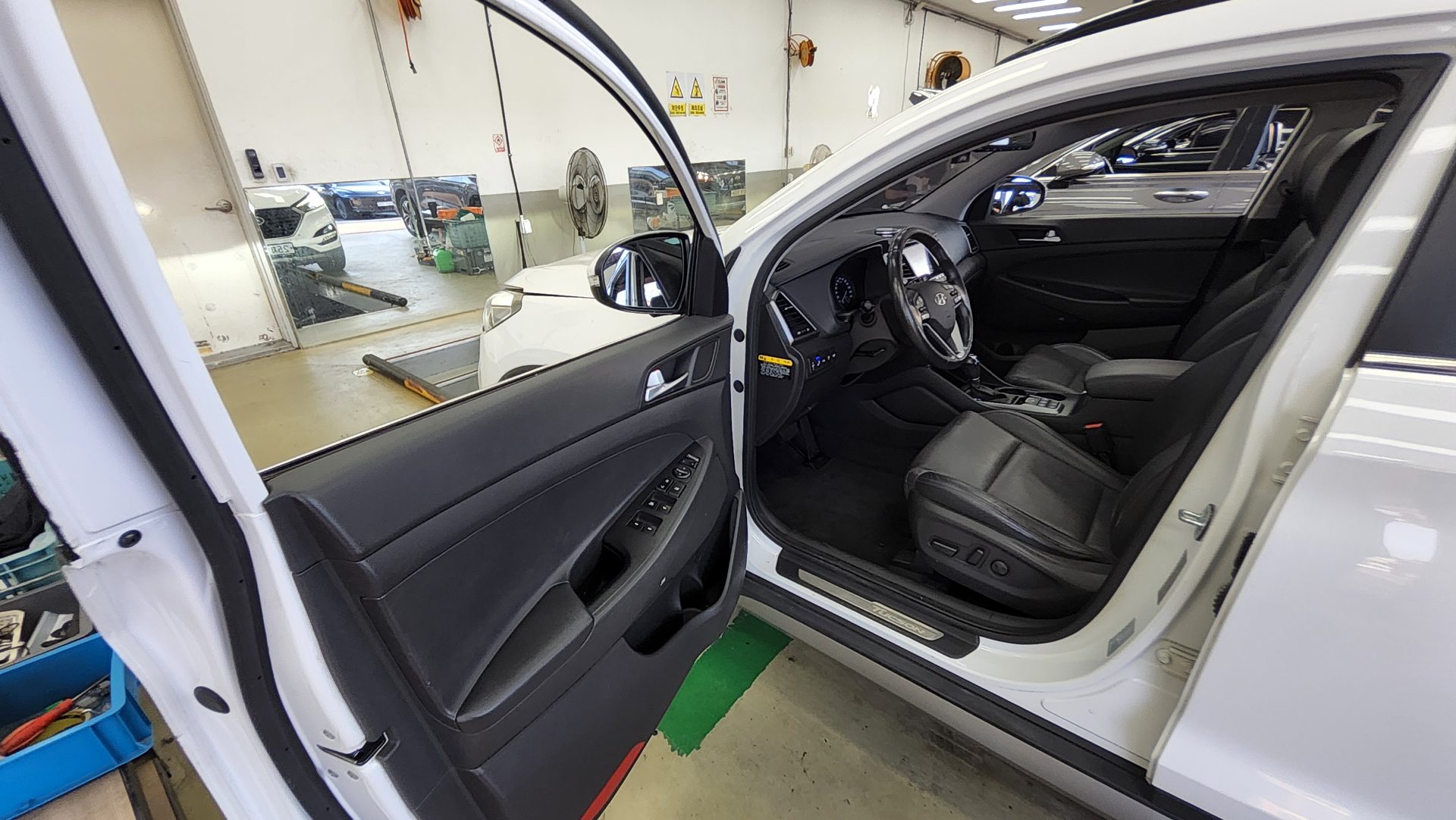 HYUNDAI ALL NEW TUCSON DIESEL 1.7 2WD PREMIUM 2017 - zdjęcie 10