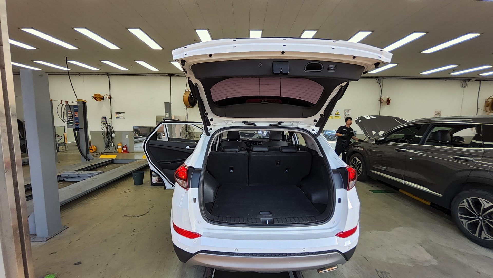 HYUNDAI ALL NEW TUCSON DIESEL 1.7 2WD PREMIUM 2017 - zdjęcie 15