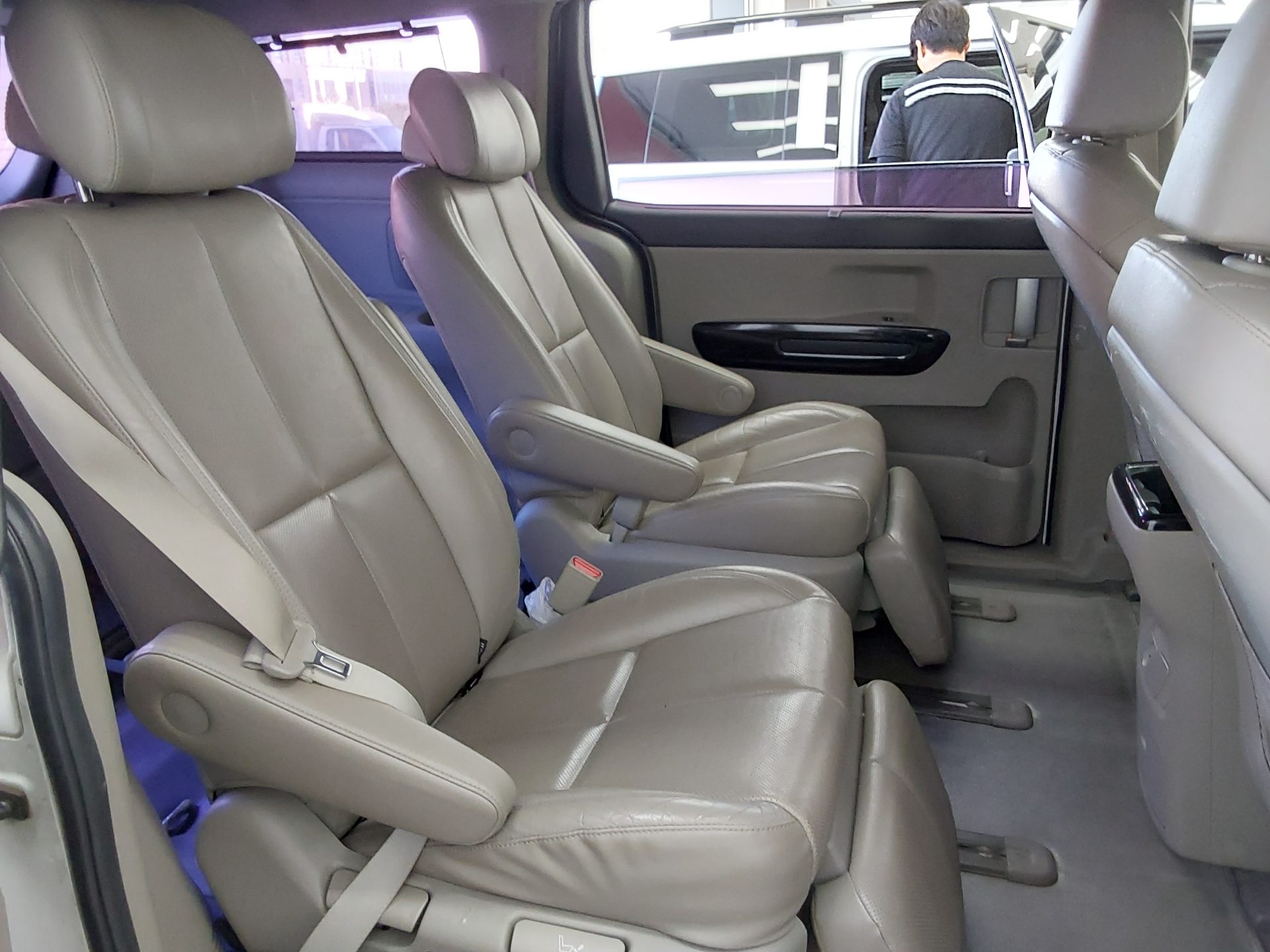 KIA THE NEW CARNIVAL LIMOUSINE 7-SEATER DIESEL VIP 2019 - zdjęcie 13