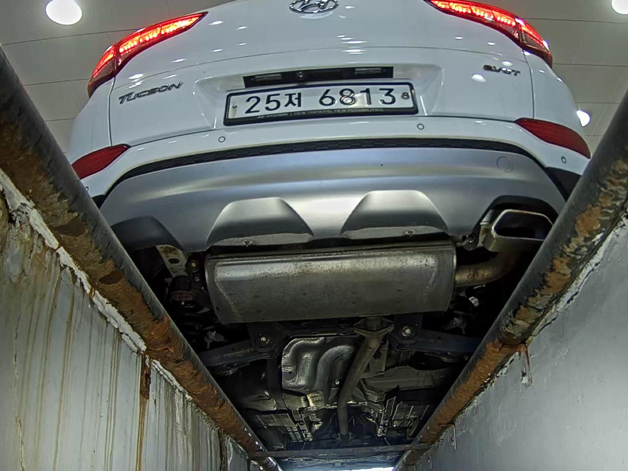 HYUNDAI ALL NEW TUCSON DIESEL 1.7 2WD PREMIUM 2017 - zdjęcie 8