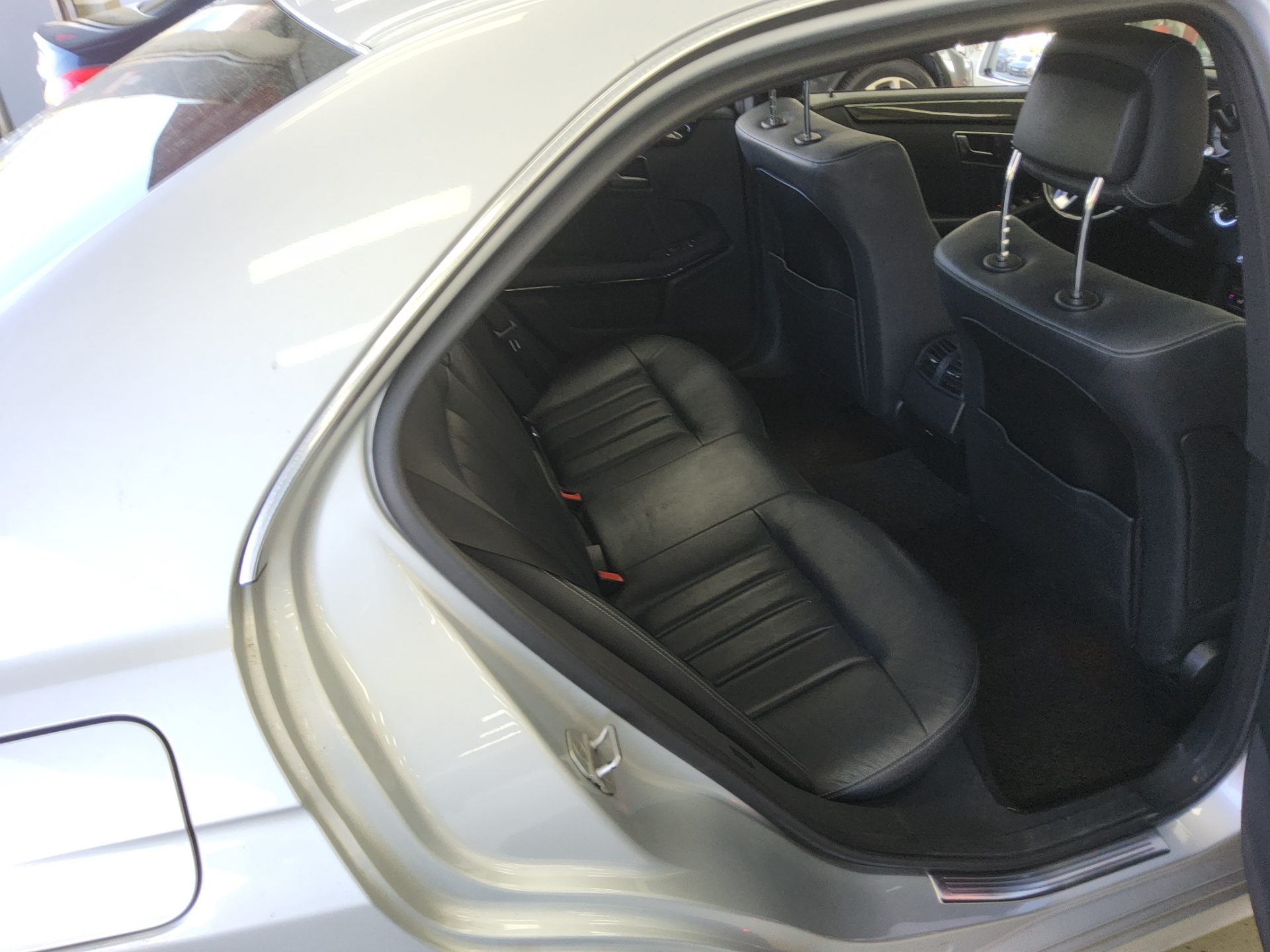 MERCEDES-BENZ E-CLASS (4TH GEN) E220 CDI AVANTGARDE 2014 - zdjęcie 13