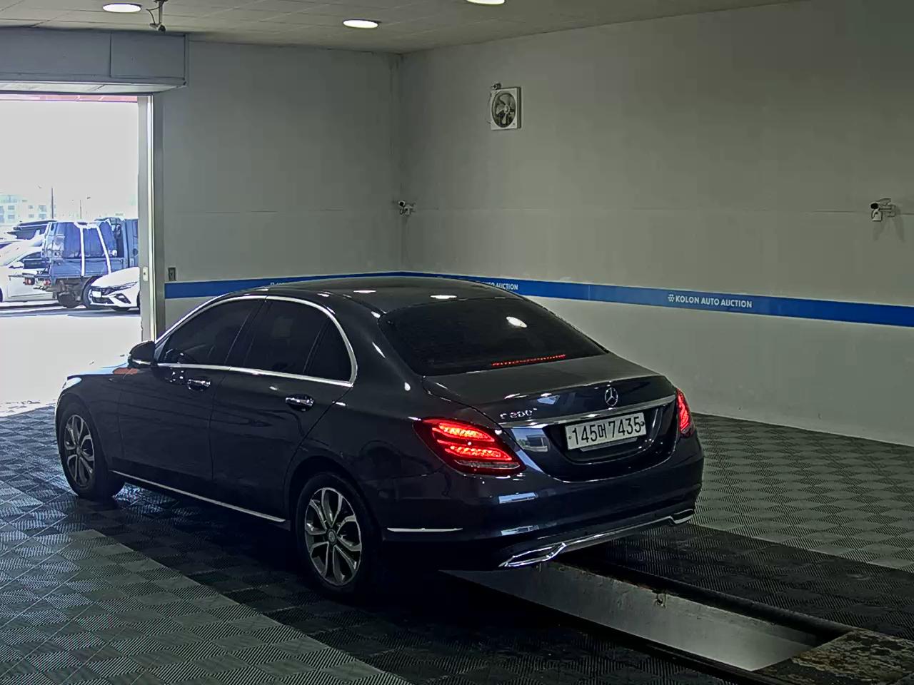 MERCEDES-BENZ C-CLASS (4TH GEN) C200 AVANTGARDE 2015 - zdjęcie 6