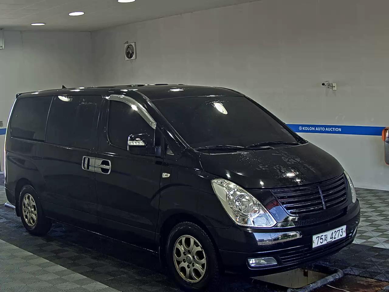 HYUNDAI GRAND STAREX 11-SEATER DIESEL CVX PREMIER 2013 - zdjęcie 3