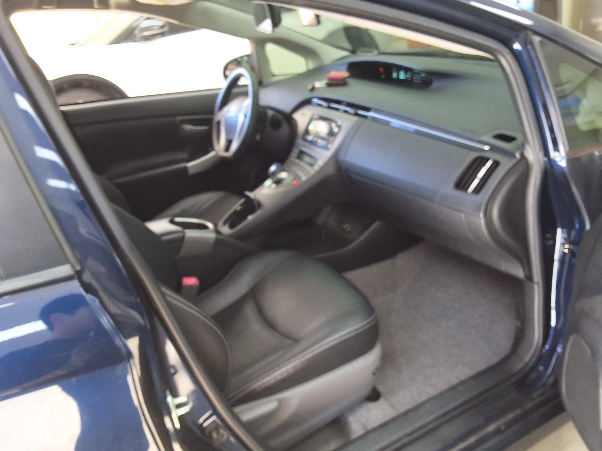 TOYOTA PRIUS (3RD GEN) 1.8 2012 - zdjęcie 15