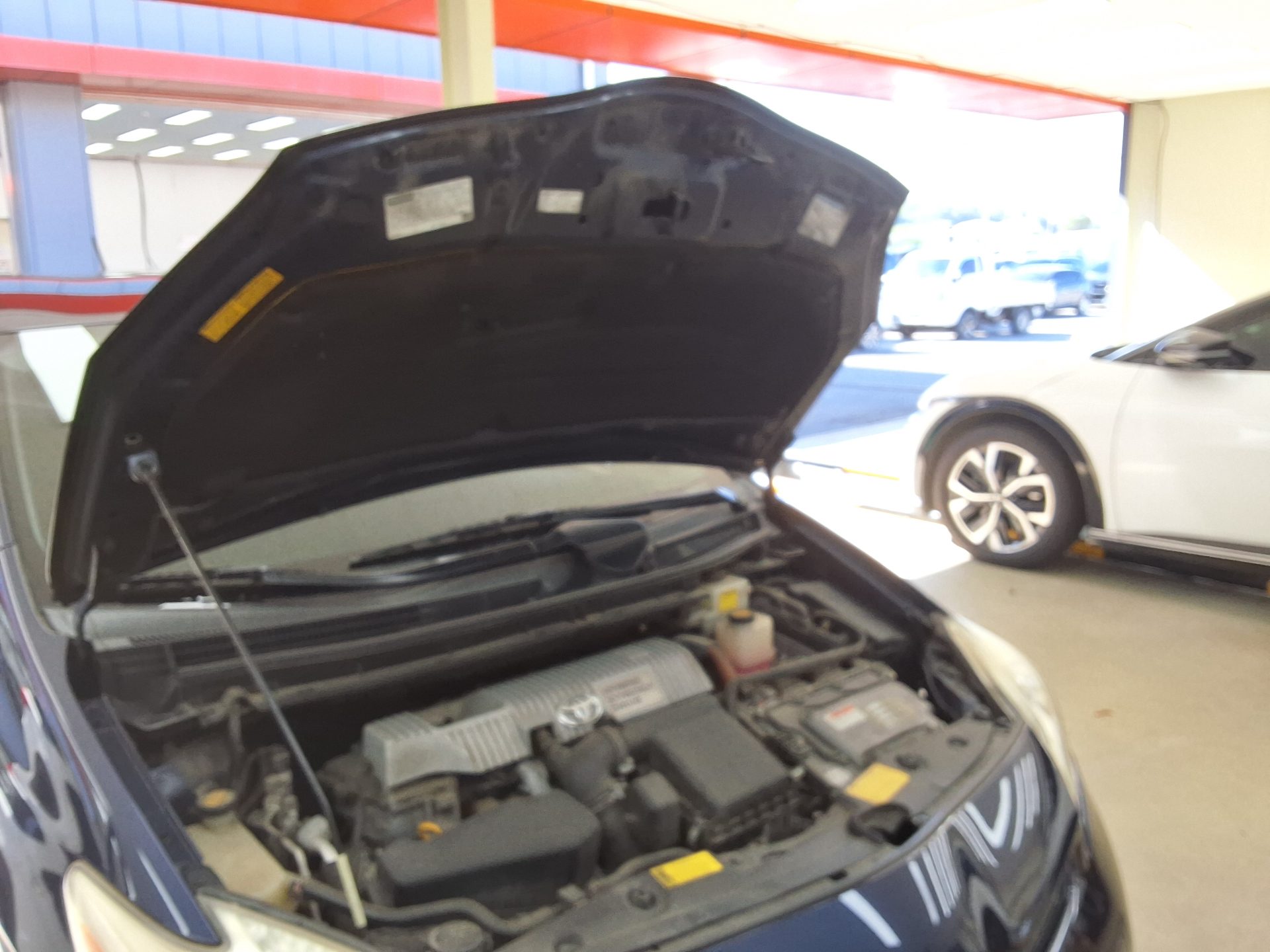 TOYOTA PRIUS (3RD GEN) 1.8 2012 - zdjęcie 18