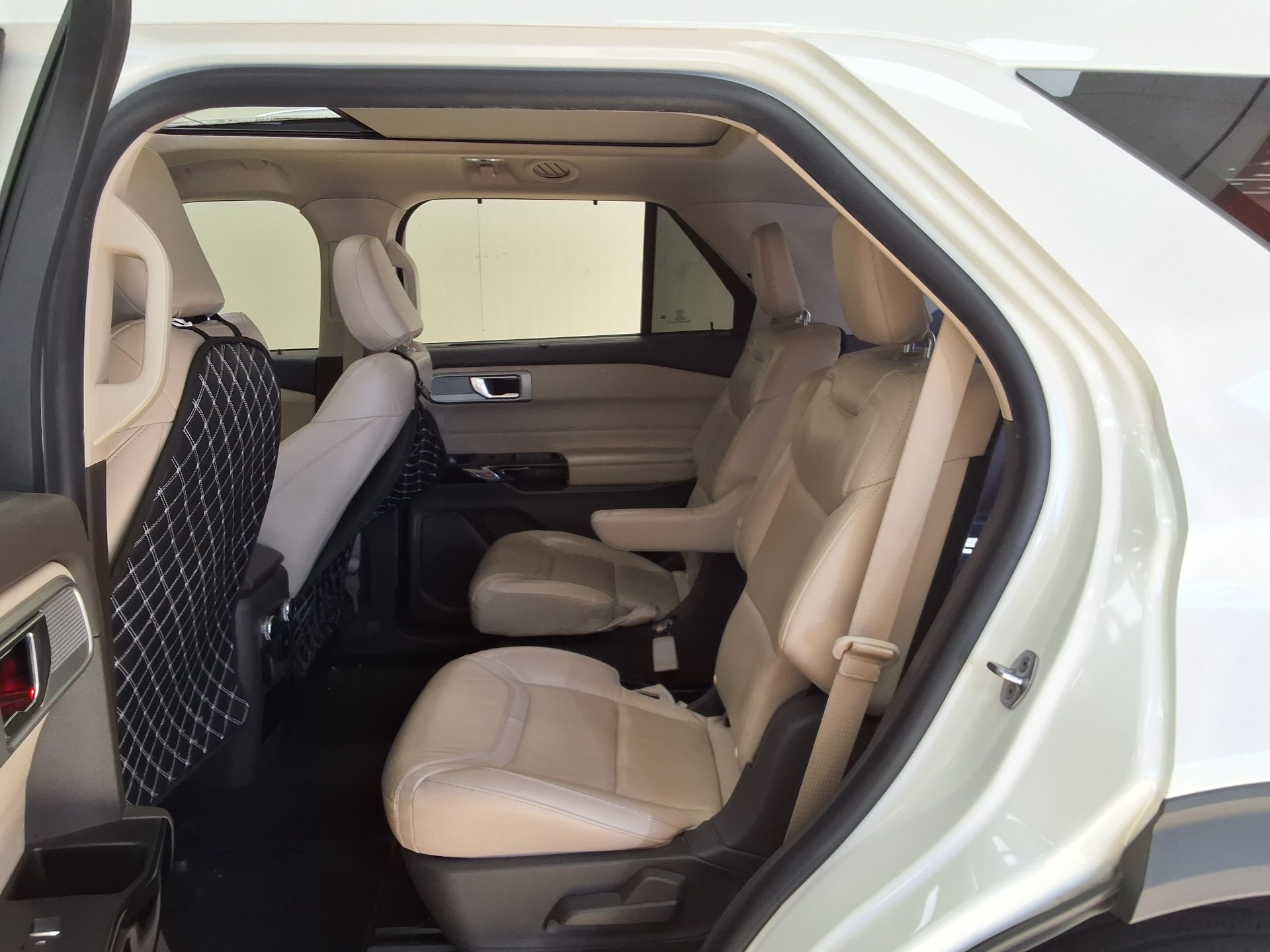 FORD EXPLORER (6TH GEN) 3.0 AWD PLATINUM 2021 - zdjęcie 13