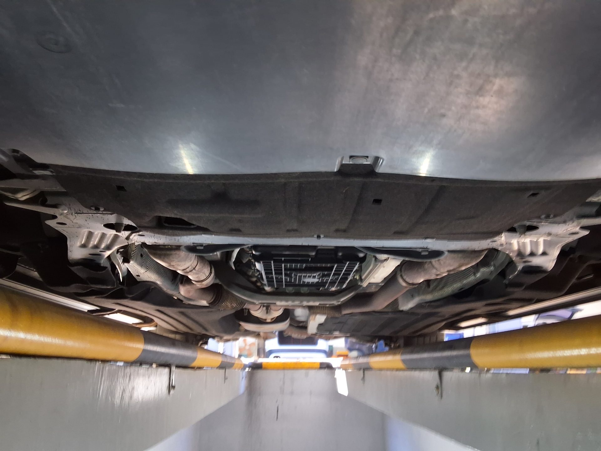 FORD EXPLORER (6TH GEN) 3.0 AWD PLATINUM 2021 - zdjęcie 9