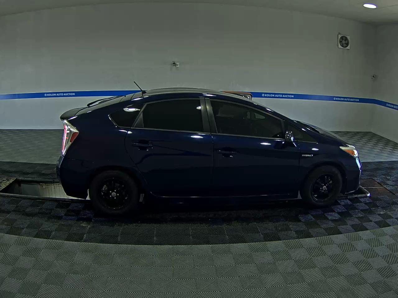 TOYOTA PRIUS (3RD GEN) 1.8 2012 - zdjęcie 4