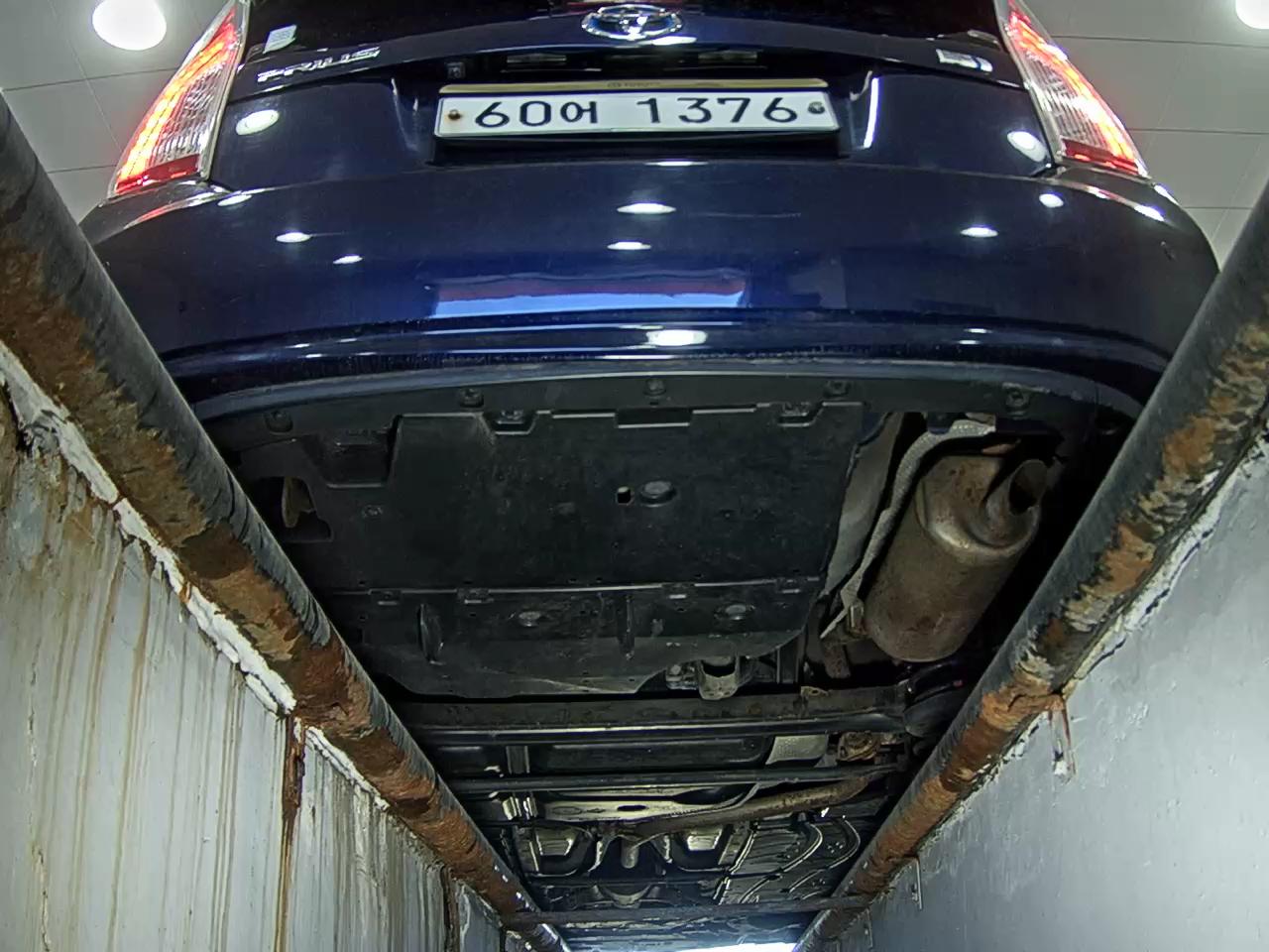 TOYOTA PRIUS (3RD GEN) 1.8 2012 - zdjęcie 8