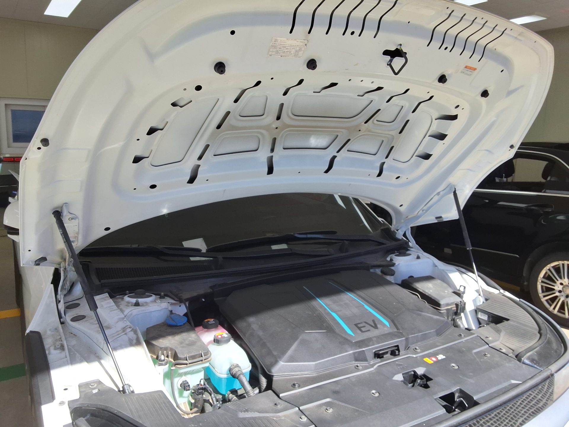 HYUNDAI IONIQ 5 EV 2WD LONG RANGE EXCLUSIVE 2022 - zdjęcie 18