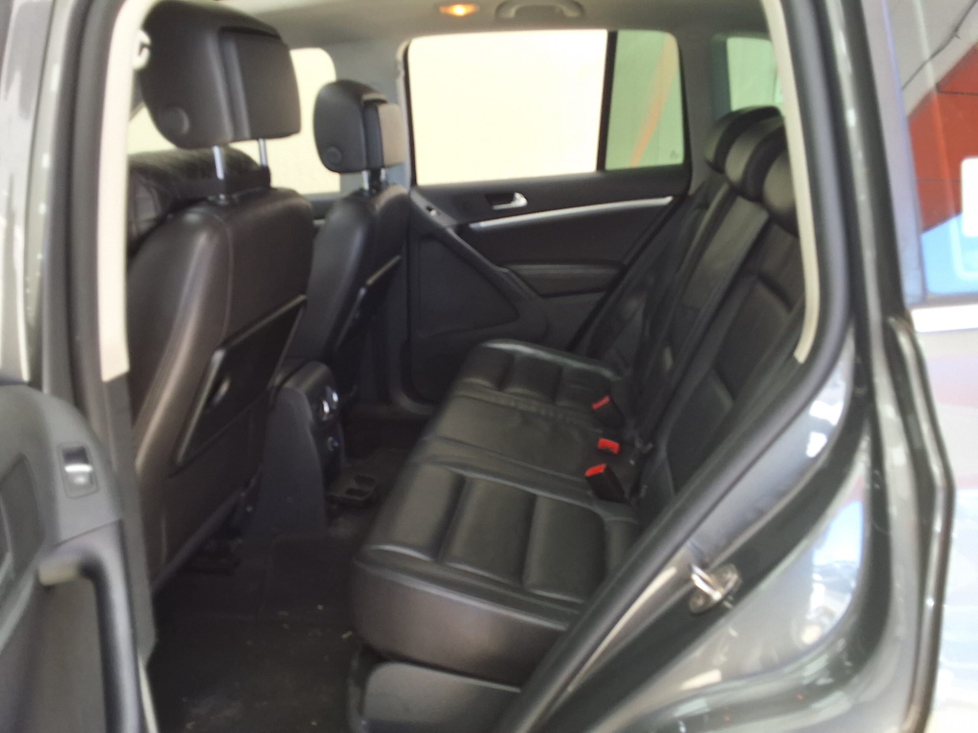 VOLKSWAGEN TIGUAN 2.0 TDI BLUEMOTION PREMIUM 2013 - zdjęcie 13