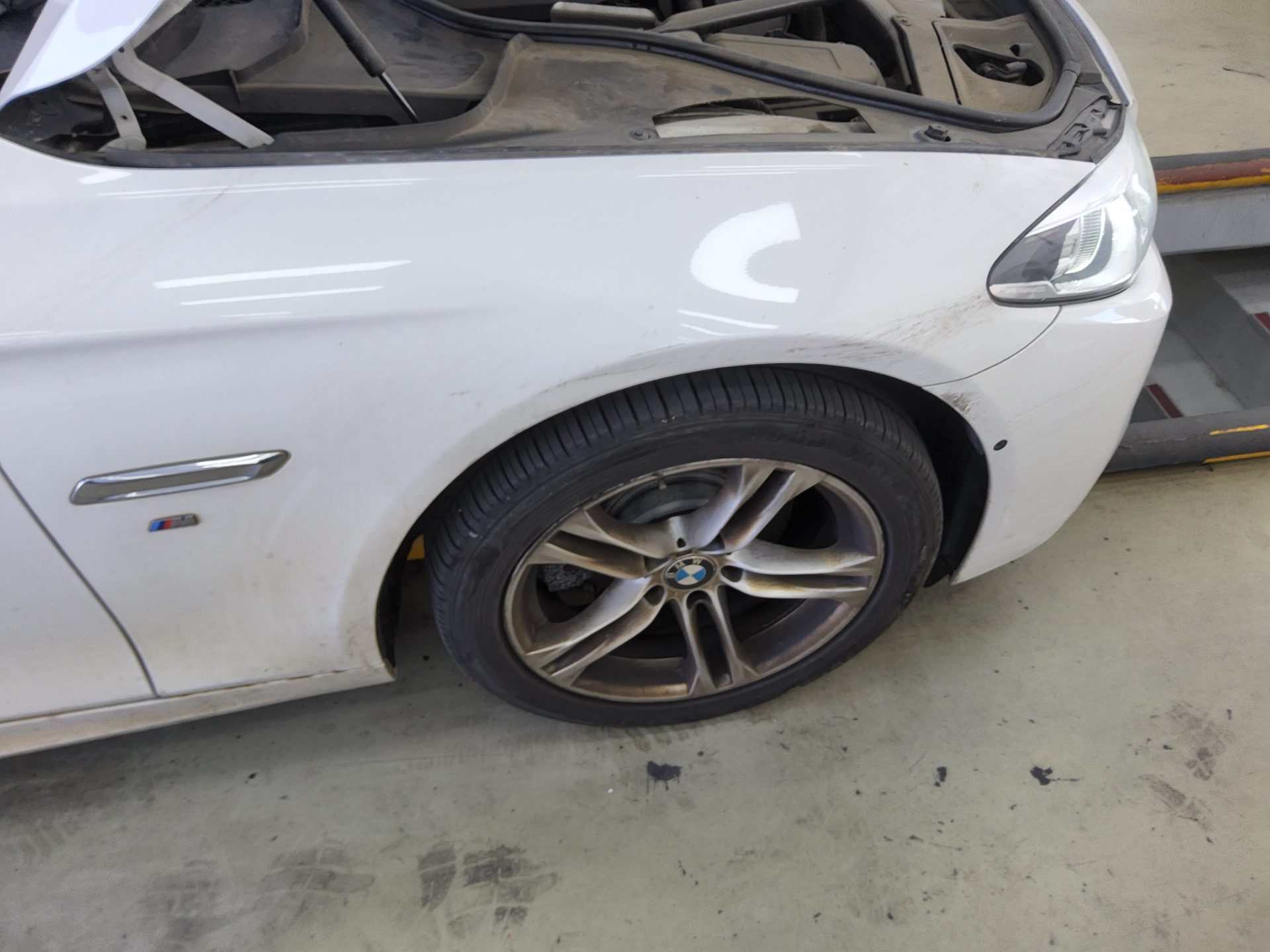 BMW 5 SERIES (6TH GEN) 520d M AERODYNAMIC 2016 - zdjęcie 22