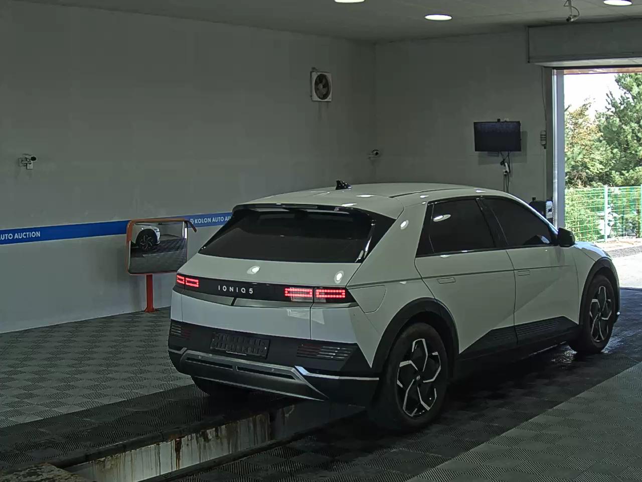 HYUNDAI IONIQ 5 EV 2WD LONG RANGE EXCLUSIVE 2022 - zdjęcie 5