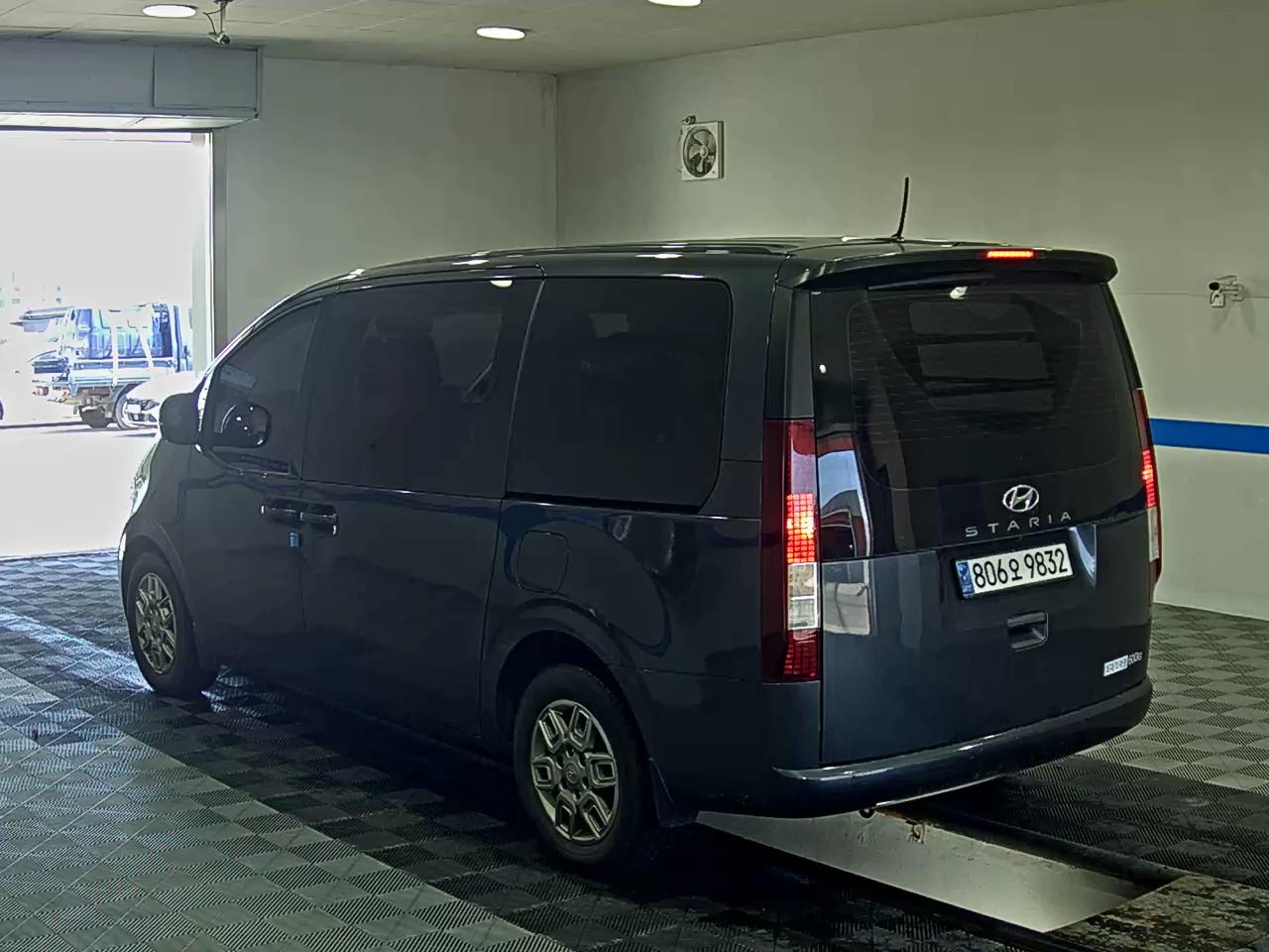 HYUNDAI STARIA 2.2 DIESEL CARGO 5-SEATER MODERN 2024 - zdjęcie 6