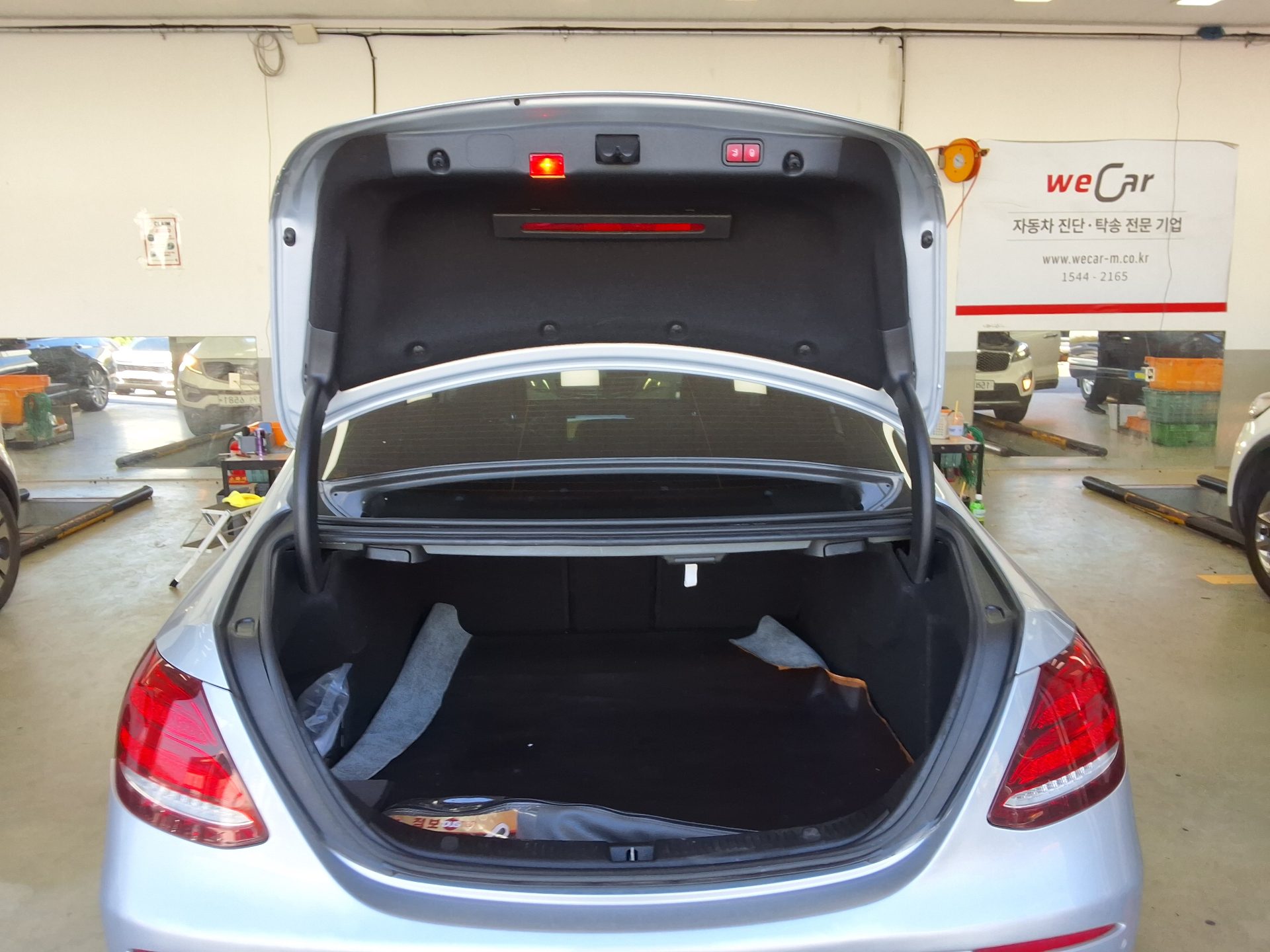 MERCEDES-BENZ E-CLASS (5TH GEN) E400 4MATIC EXCLUSIVE 2017 - zdjęcie 15