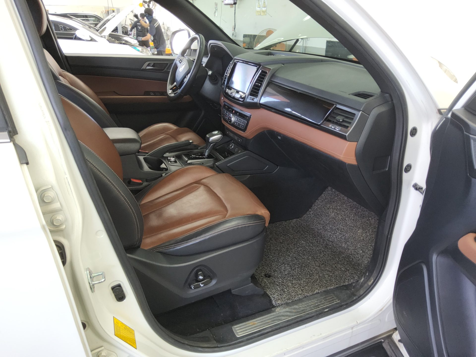 KG MOBILITY (SSANGYONG) REXTON SPORTS KHAN DIESEL 2.2 4WD NOBLESSE DYNAMIC 5 LINK 2020 - zdjęcie 14