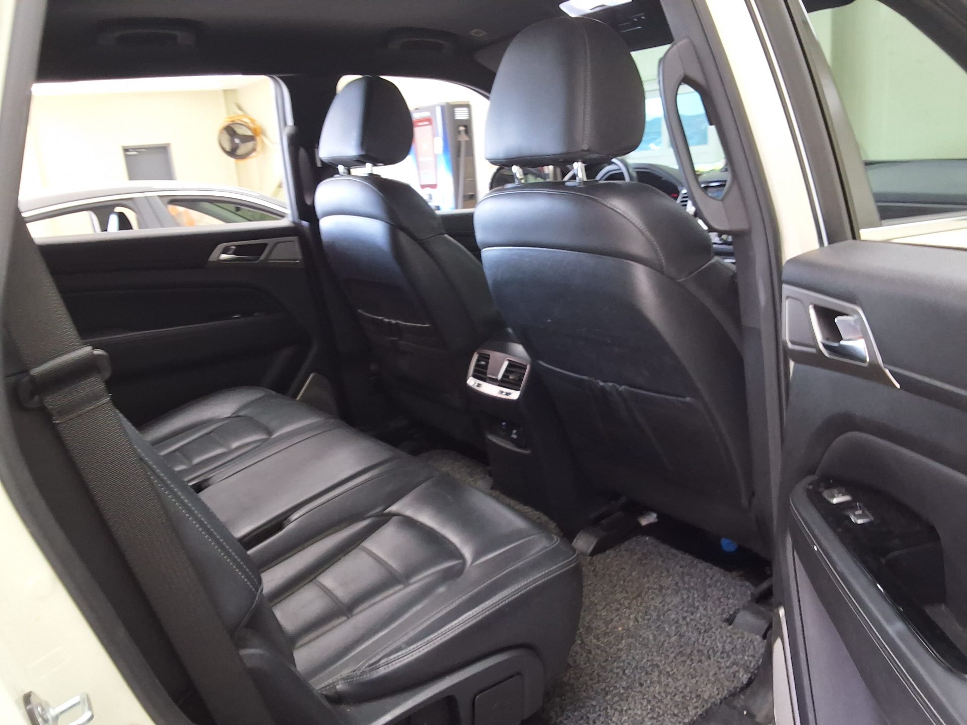 KG MOBILITY (SSANGYONG) G4 REXTON 2.2 4WD EURASIA EDITION 2019 - zdjęcie 14