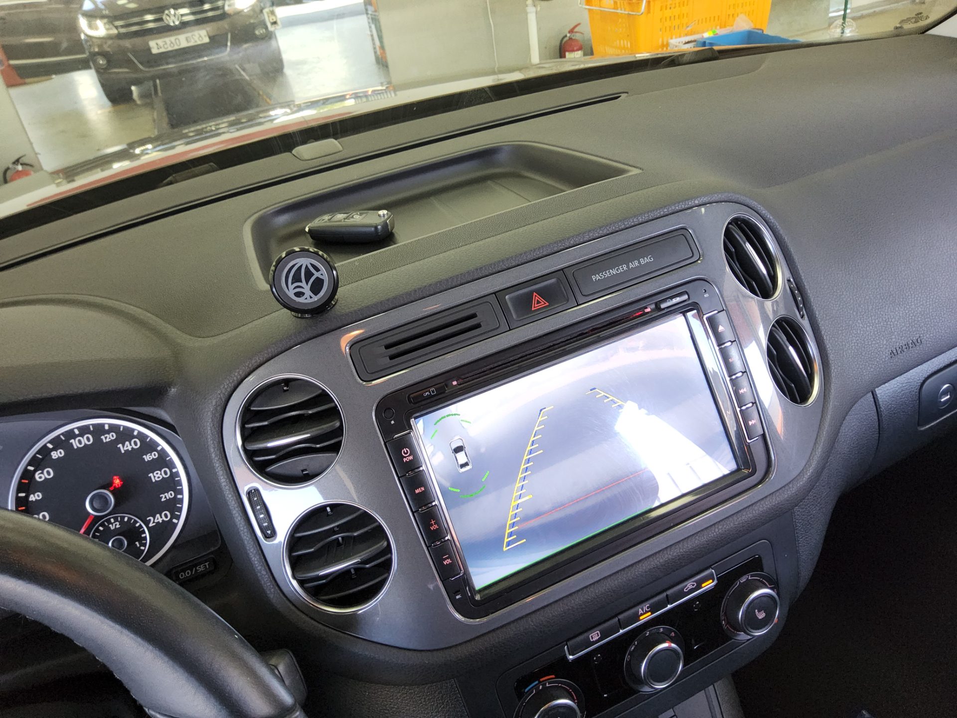 VOLKSWAGEN TIGUAN 2.0 TDI BLUEMOTION COMFORT 2014 - zdjęcie 17