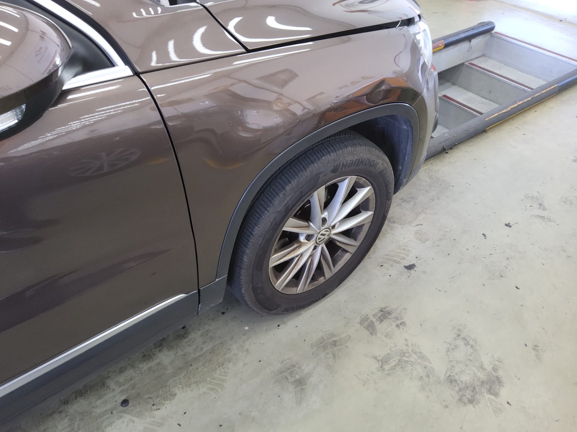 VOLKSWAGEN TIGUAN 2.0 TDI BLUEMOTION COMFORT 2014 - zdjęcie 24