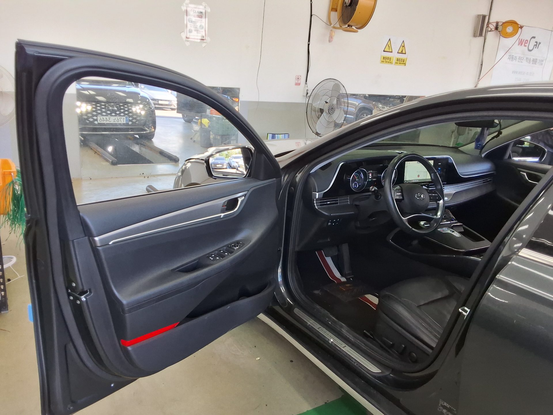 HYUNDAI THE NEW GRANDEUR IG HYBRID 2.4 HEV PREMIUM 2022 - zdjęcie 10