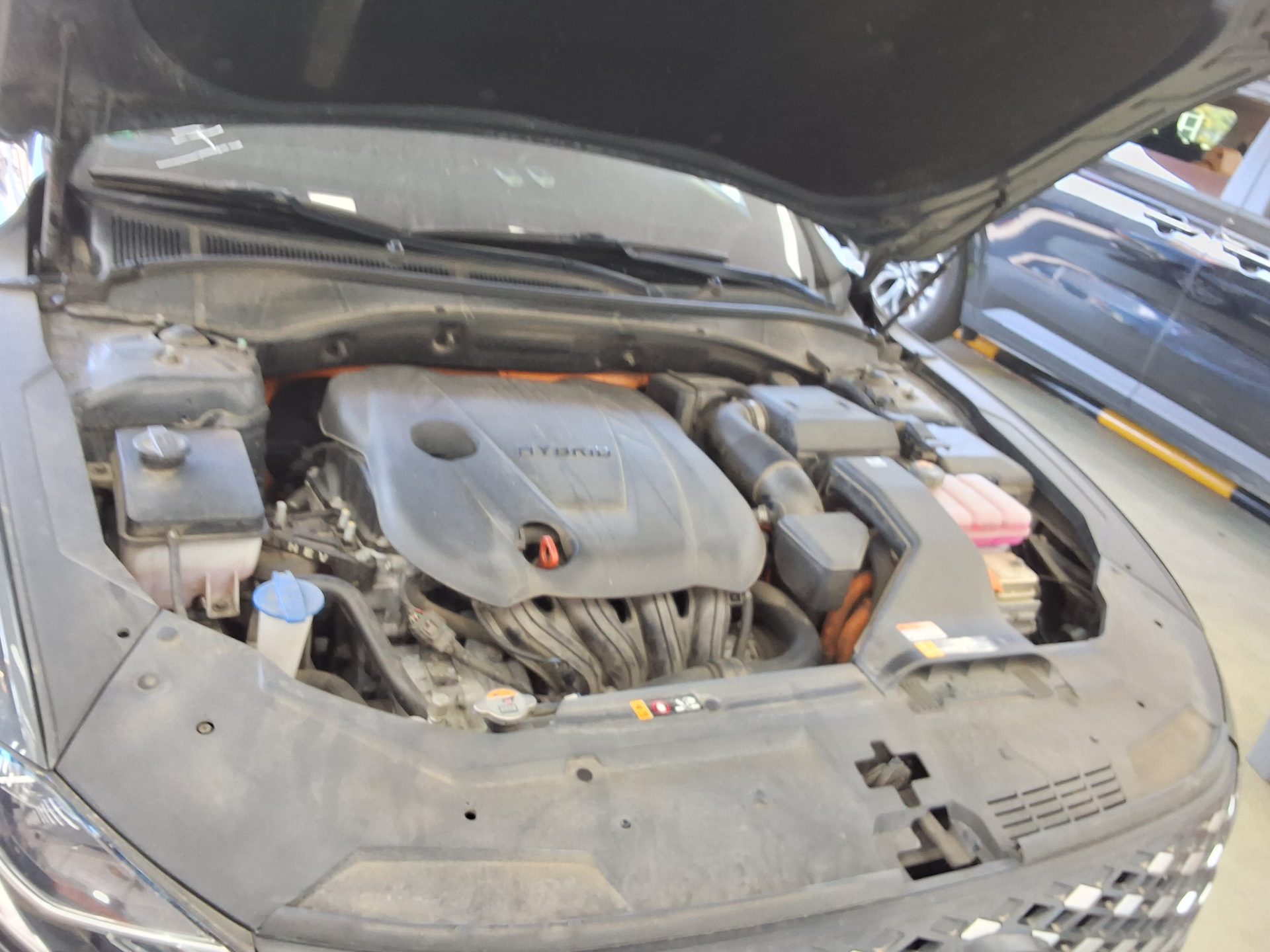 HYUNDAI THE NEW GRANDEUR IG HYBRID 2.4 HEV PREMIUM 2022 - zdjęcie 20