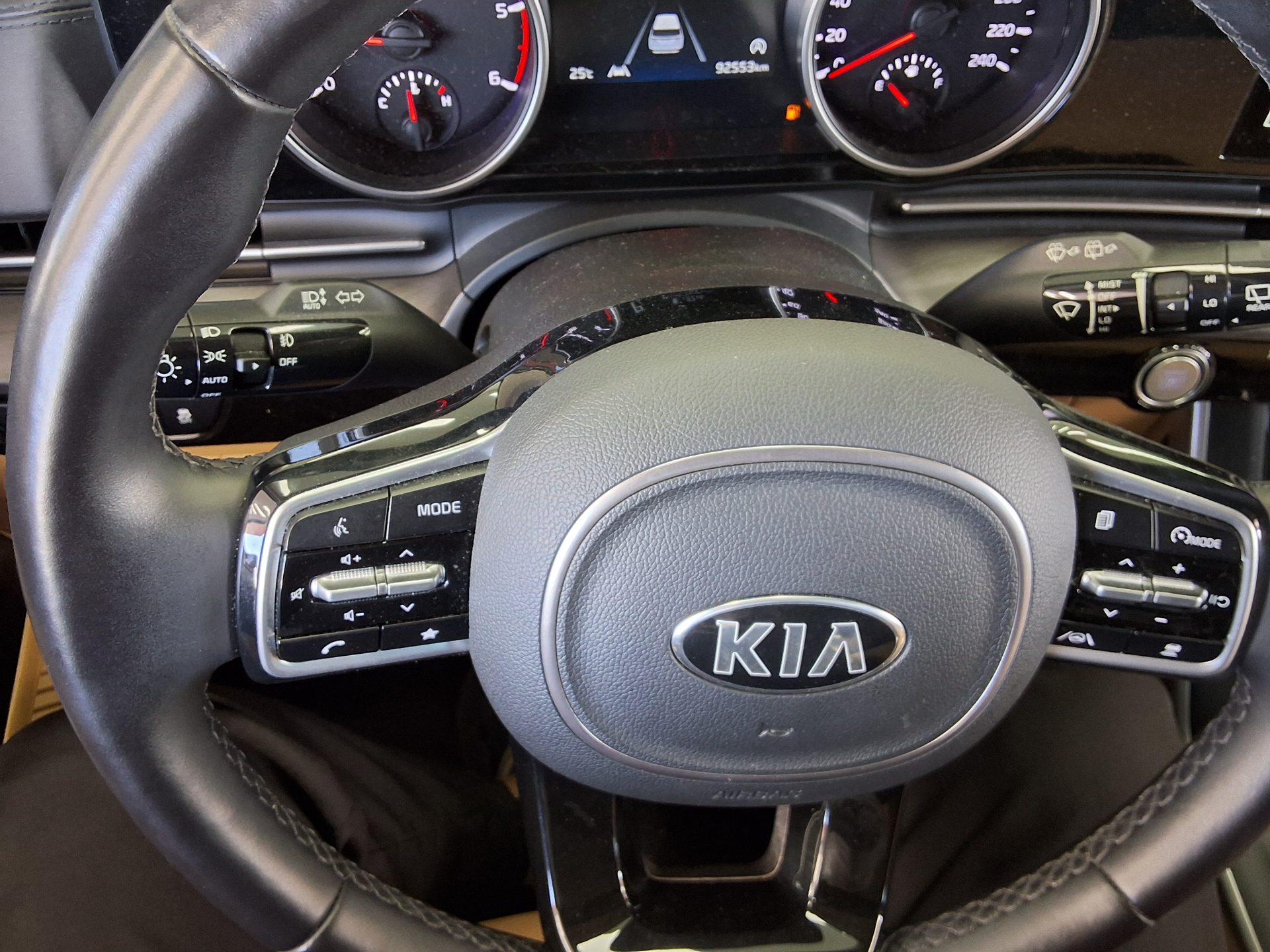 KIA NEW CARNIVAL (KA4) 9-SEATER DIESEL PRESTIGE 2021 - zdjęcie 17