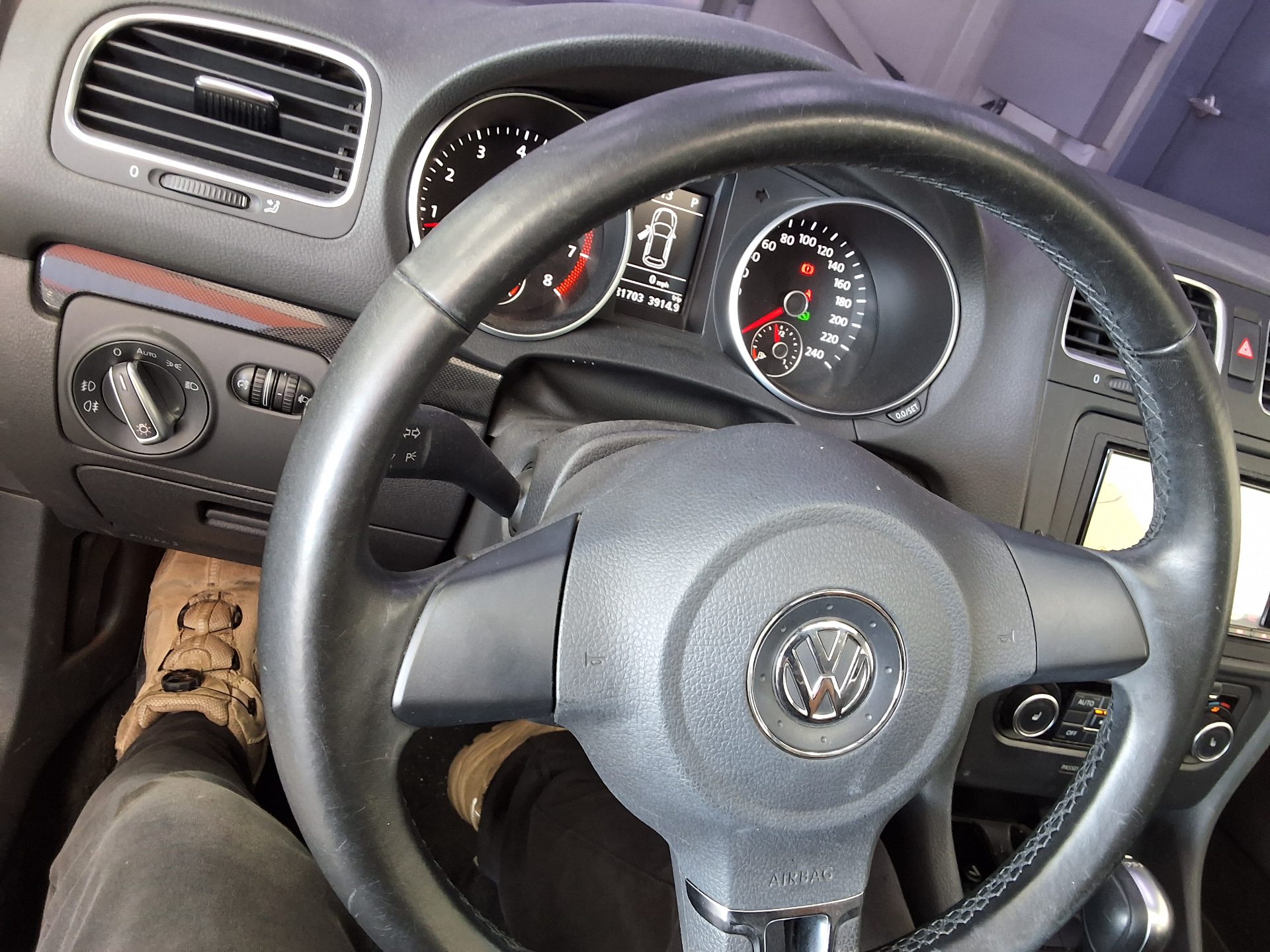 VOLKSWAGEN GOLF (6TH GEN) 1.4 TSI 2011 - zdjęcie 23