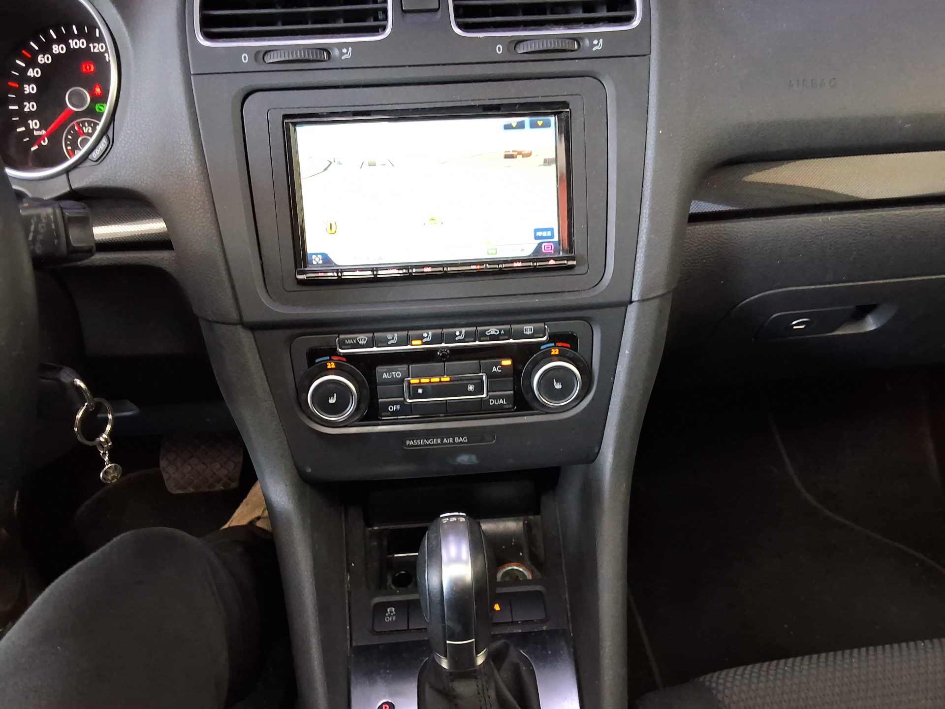 VOLKSWAGEN GOLF (6TH GEN) 1.4 TSI 2011 - zdjęcie 24