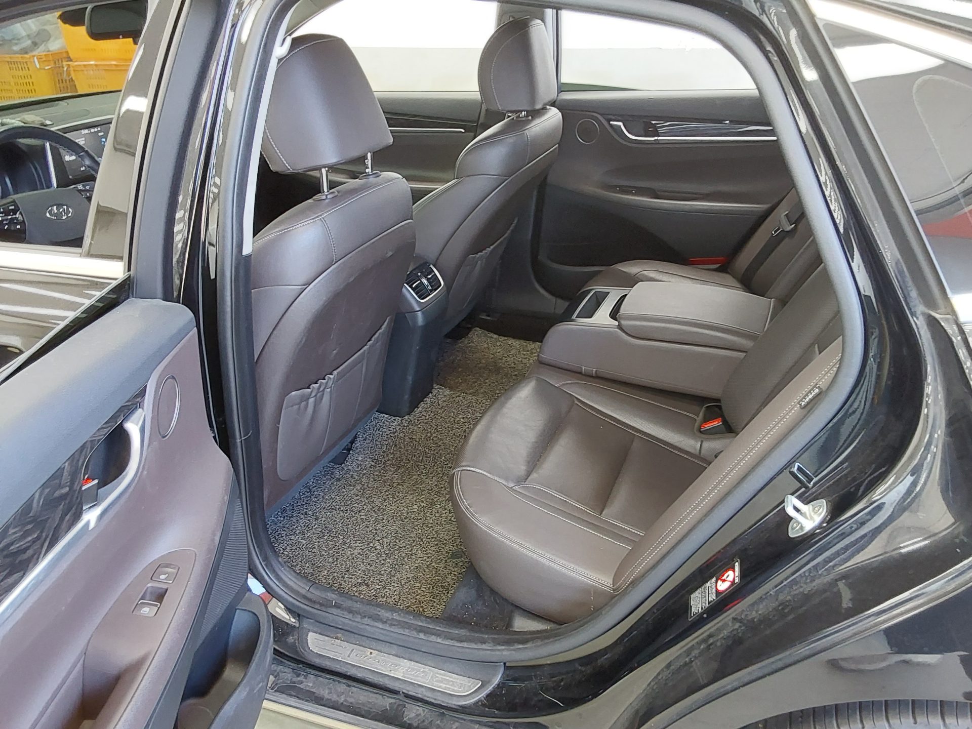 HYUNDAI GRANDEUR IG 2.4 GDi PREMIUM 2019 - zdjęcie 12