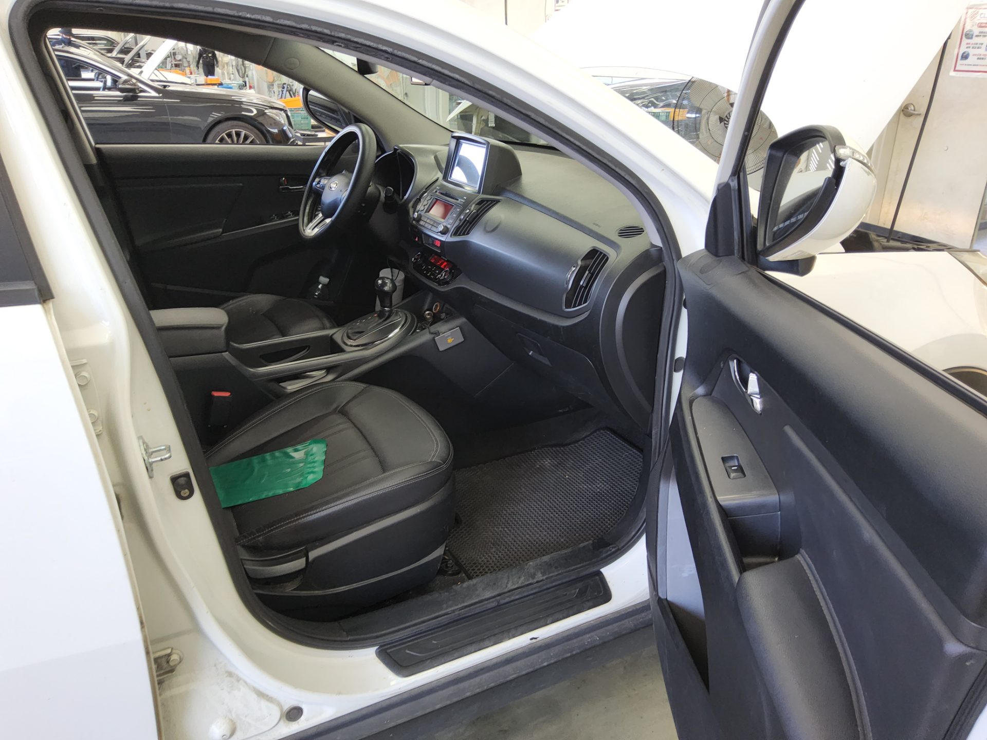 KIA SPORTAGE R DIESEL R2.0 2WD TLX LUXURY MODEL 2013 - zdjęcie 14