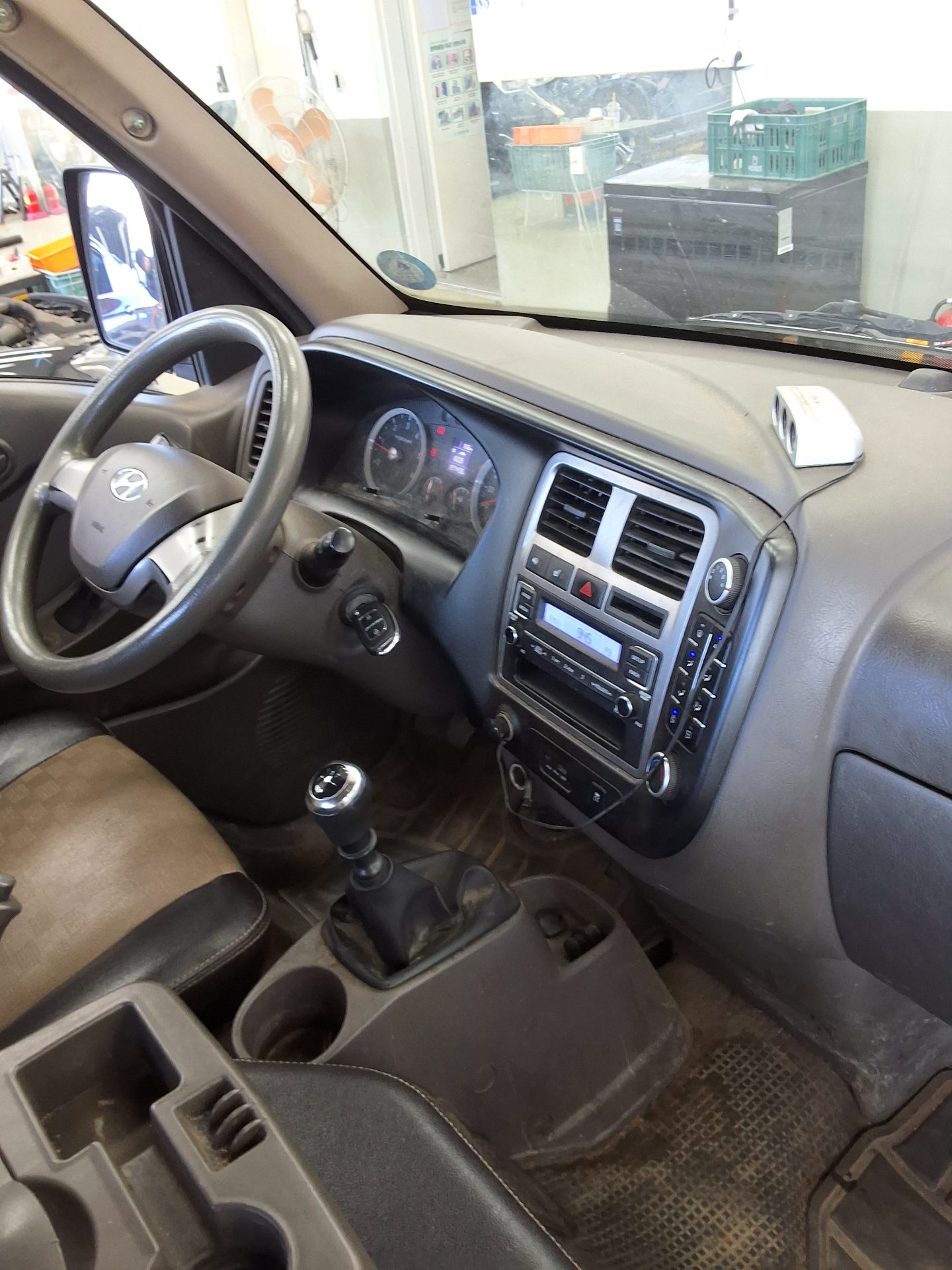 HYUNDAI PORTER II CRDi SUPER CAB EXTRA LONG WHEELBASE STYLE 2018 - zdjęcie 11