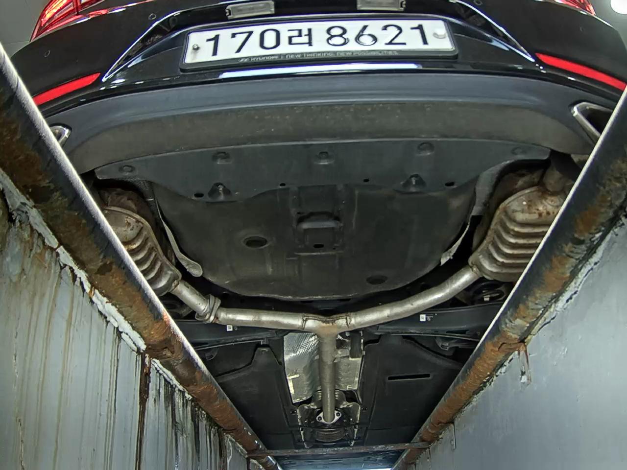 HYUNDAI GRANDEUR IG 2.4 GDi PREMIUM 2019 - zdjęcie 8