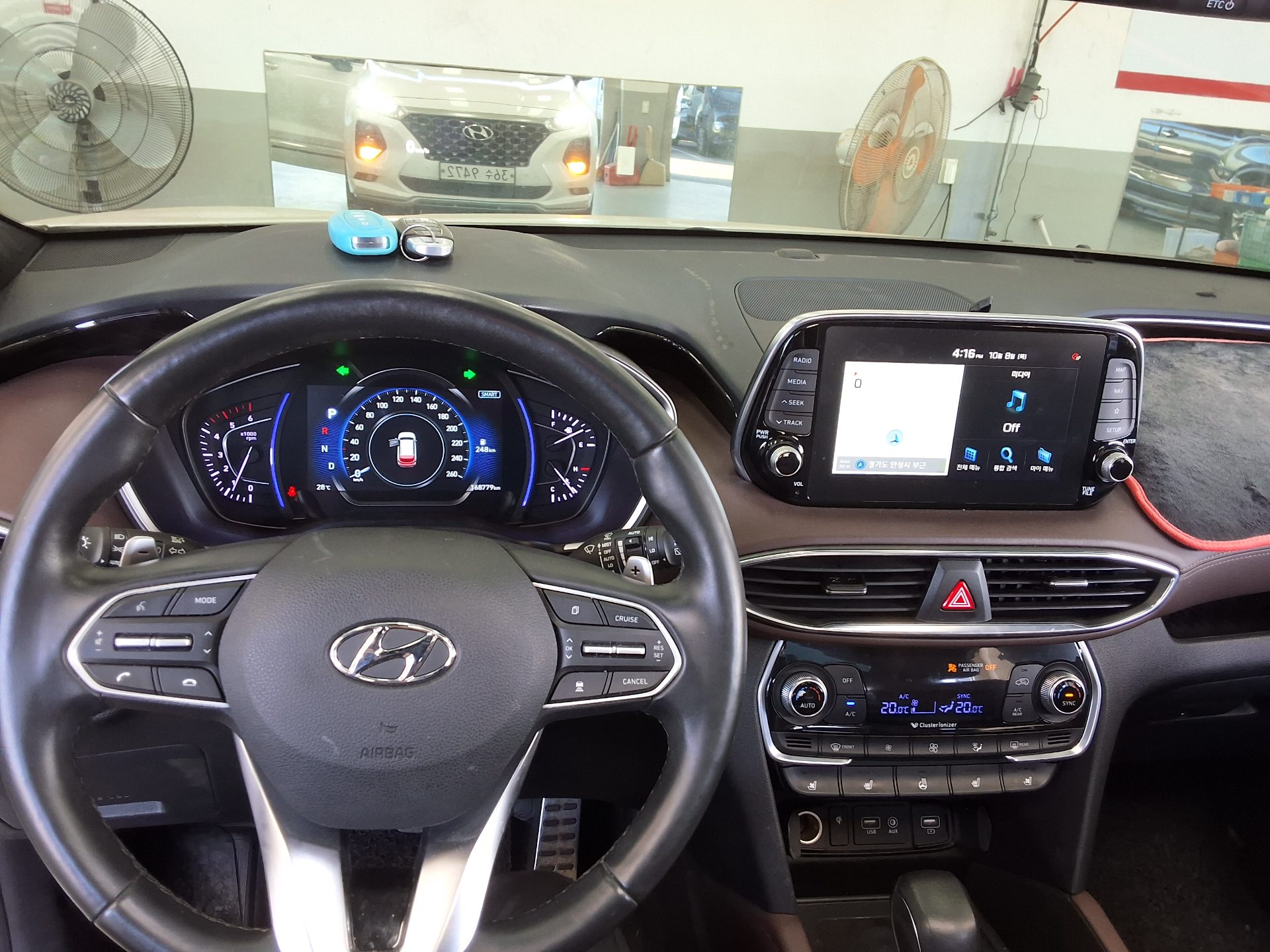 HYUNDAI SANTA FE (TM) R2.2 2WD INSPIRATION 2019 - zdjęcie 17