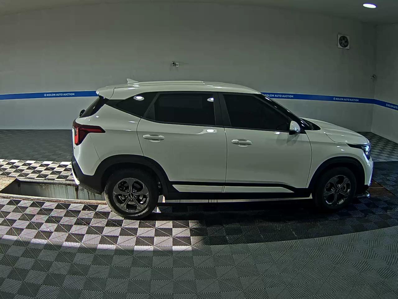KIA THE NEW SELTOS 1.6 GASOLINE TURBO 4WD PRESTIGE 2023 - zdjęcie 4