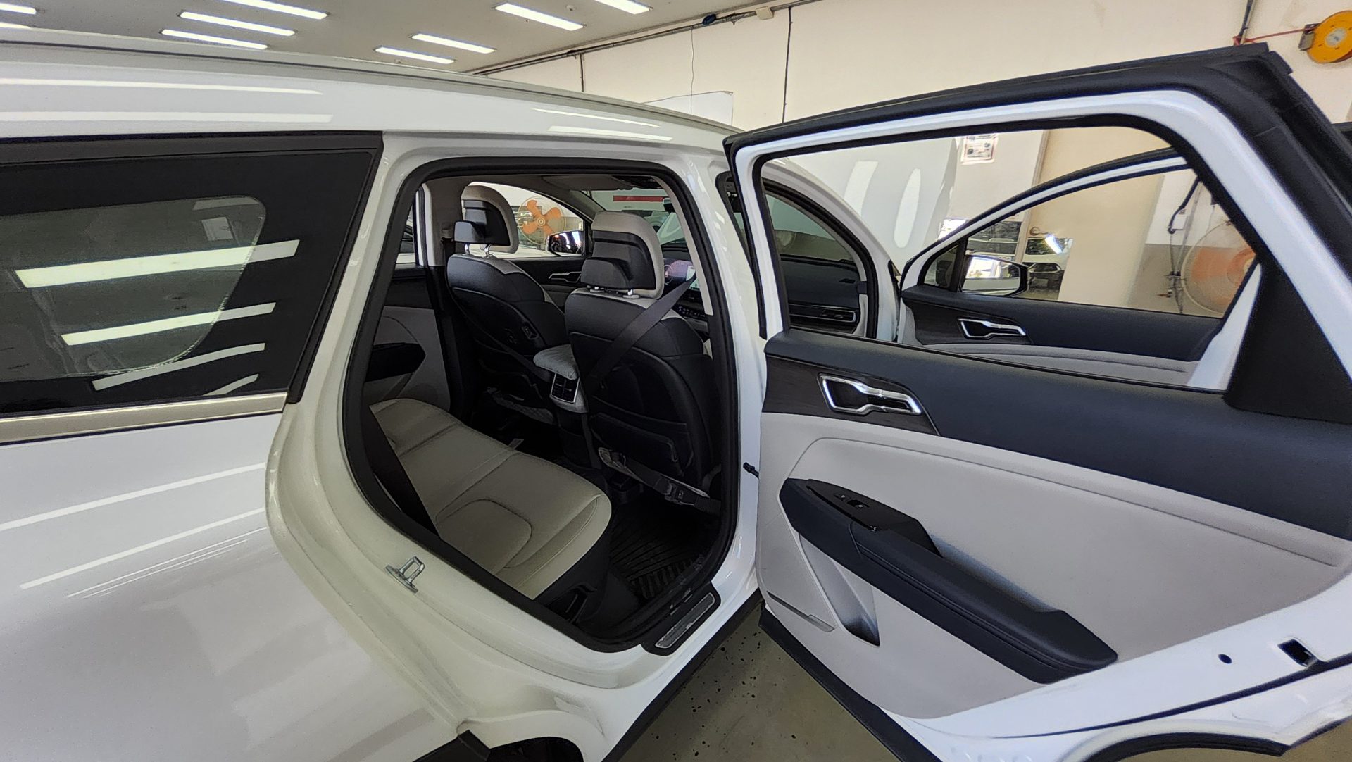KIA THE ALL NEW SPORTAGE 2.0 LPG 2WD SIGNATURE 2023 - zdjęcie 13