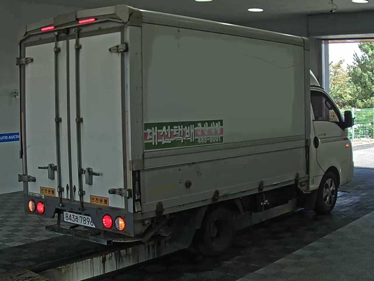 HYUNDAI PORTER II CRDi STANDARD CAB EXTRA LONG WHEELBASE STYLE 2019 - zdjęcie 5