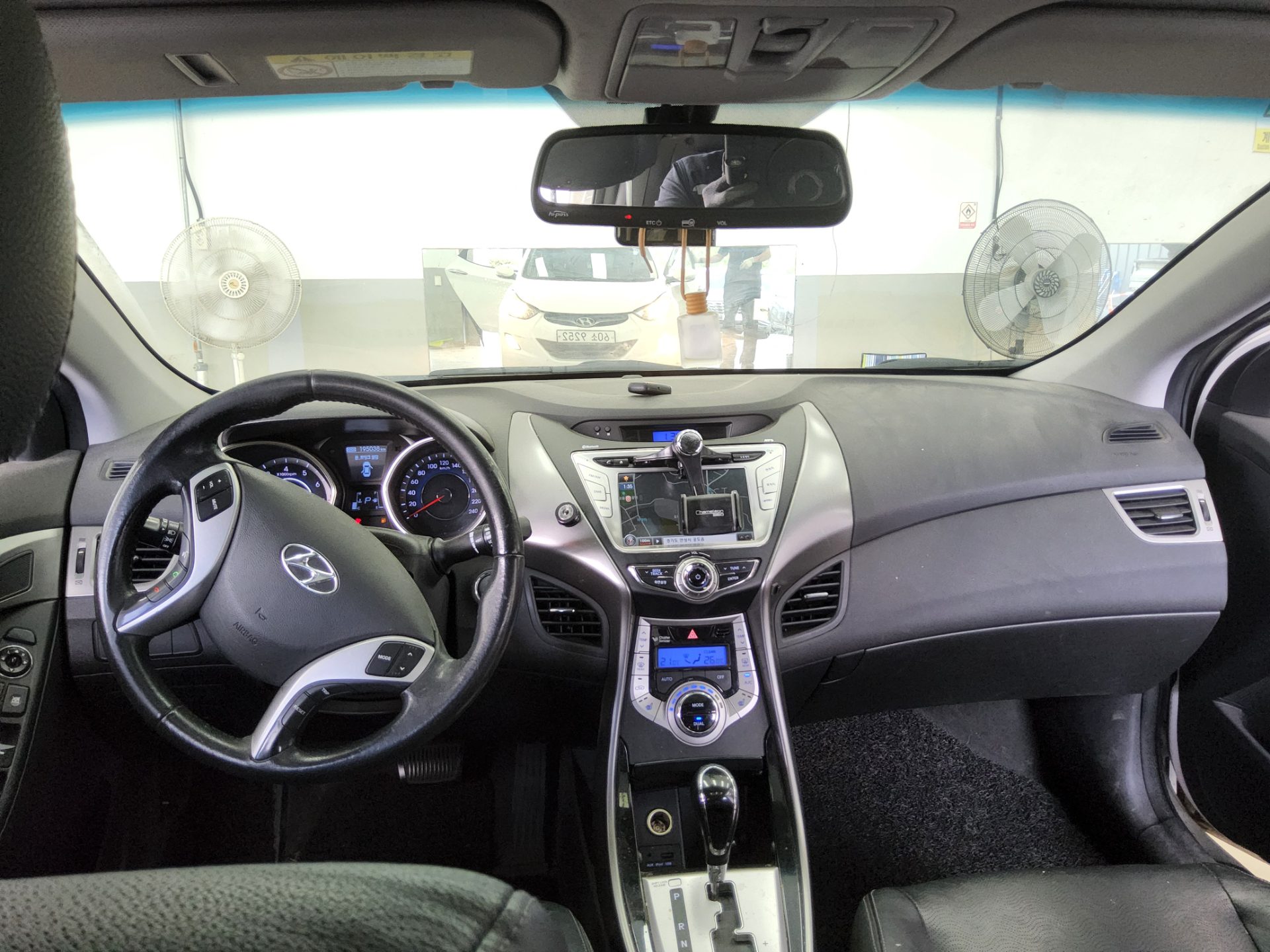 HYUNDAI AVANTE MD M16 GDi PREMIER 2012 - zdjęcie 11