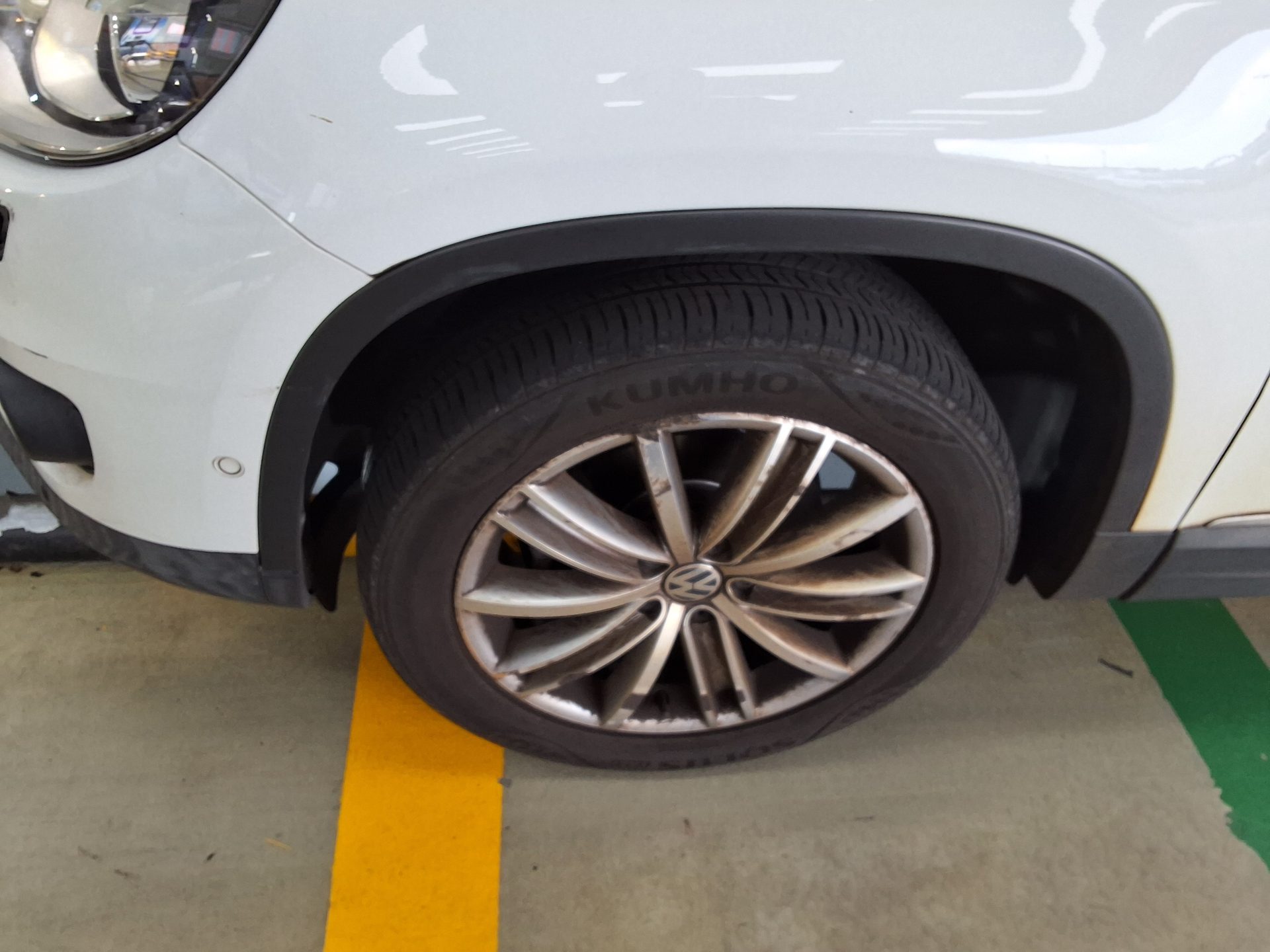 VOLKSWAGEN TIGUAN 2.0 TDI BLUEMOTION PREMIUM 2016 - zdjęcie 19
