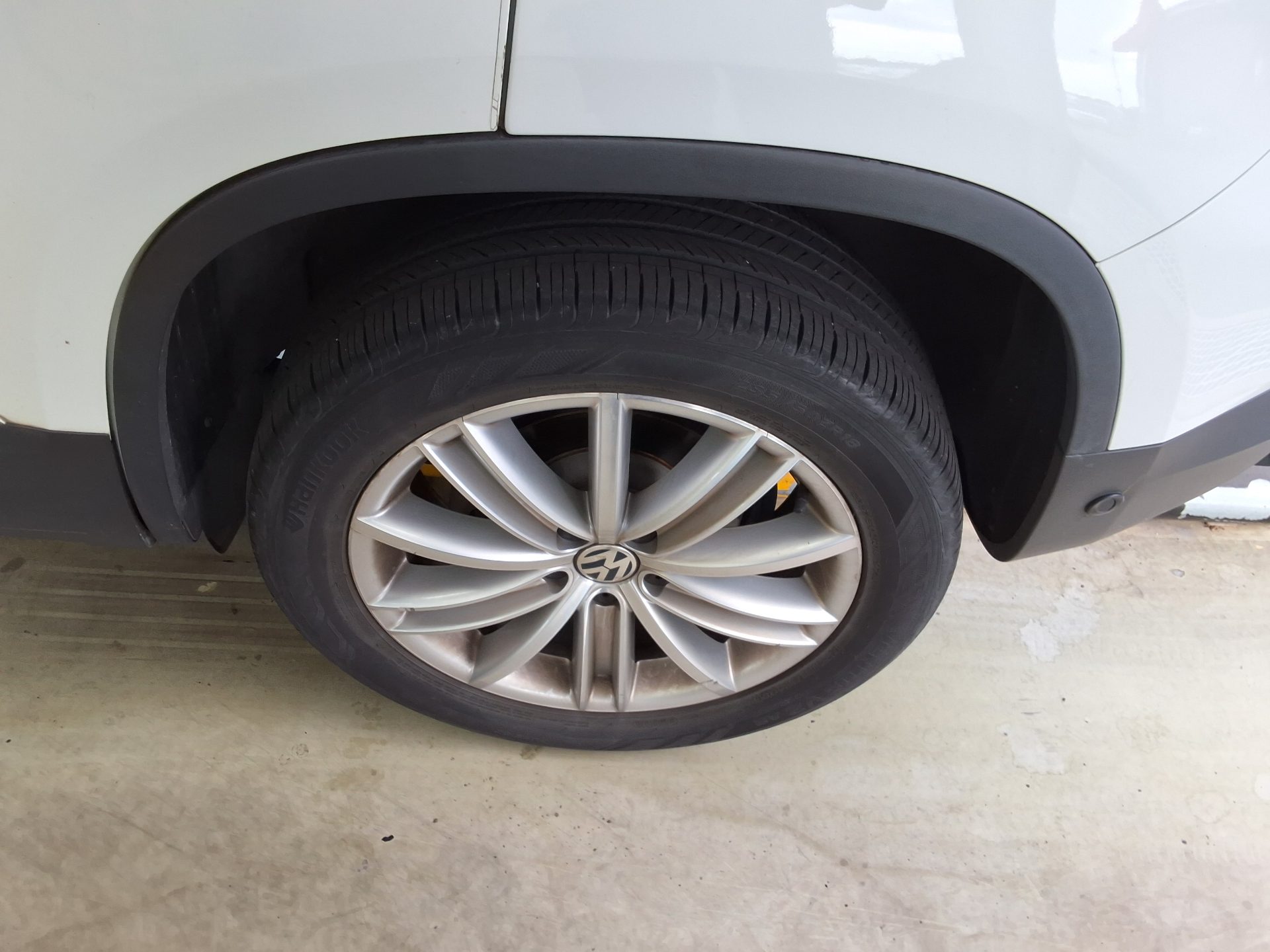 VOLKSWAGEN TIGUAN 2.0 TDI BLUEMOTION PREMIUM 2016 - zdjęcie 20