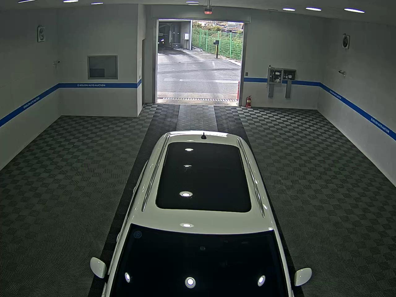 VOLKSWAGEN TIGUAN 2.0 TDI BLUEMOTION PREMIUM 2016 - zdjęcie 7