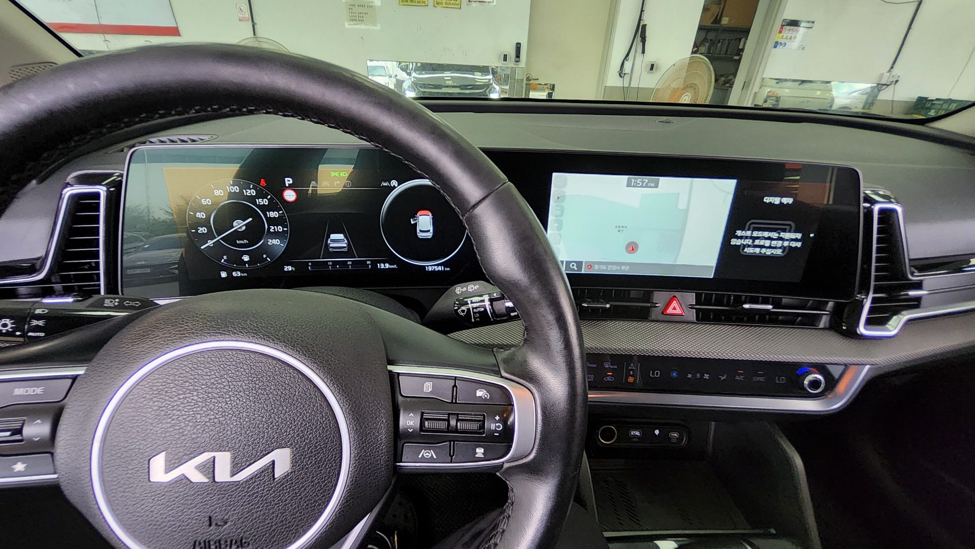 KIA THE ALL NEW SPORTAGE 2.0 DIESEL 2WD PRESTIGE 2022 - zdjęcie 17