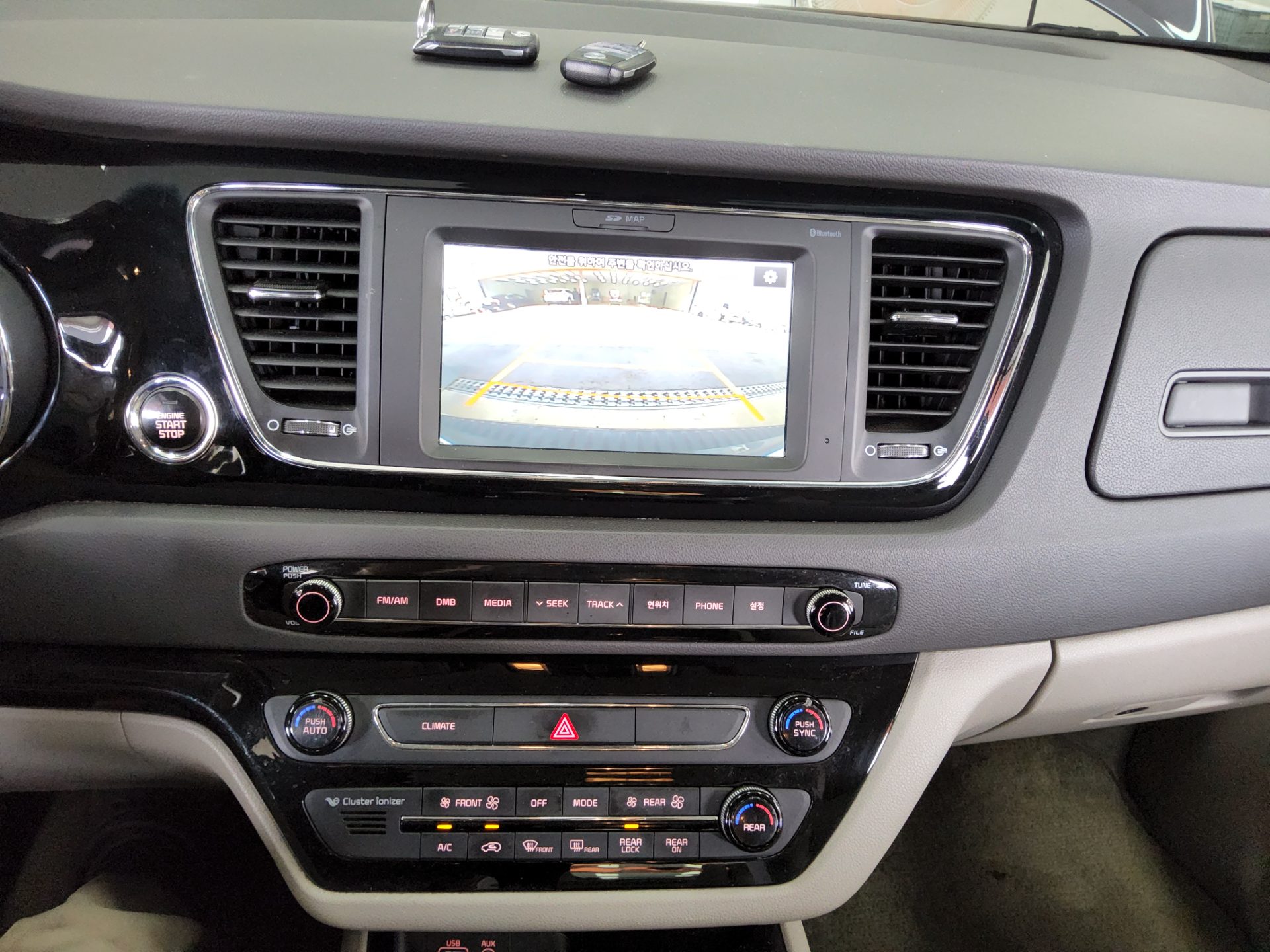 KIA ALL NEW CARNIVAL 9-SEATER DIESEL PRESTIGE 2017 - zdjęcie 18