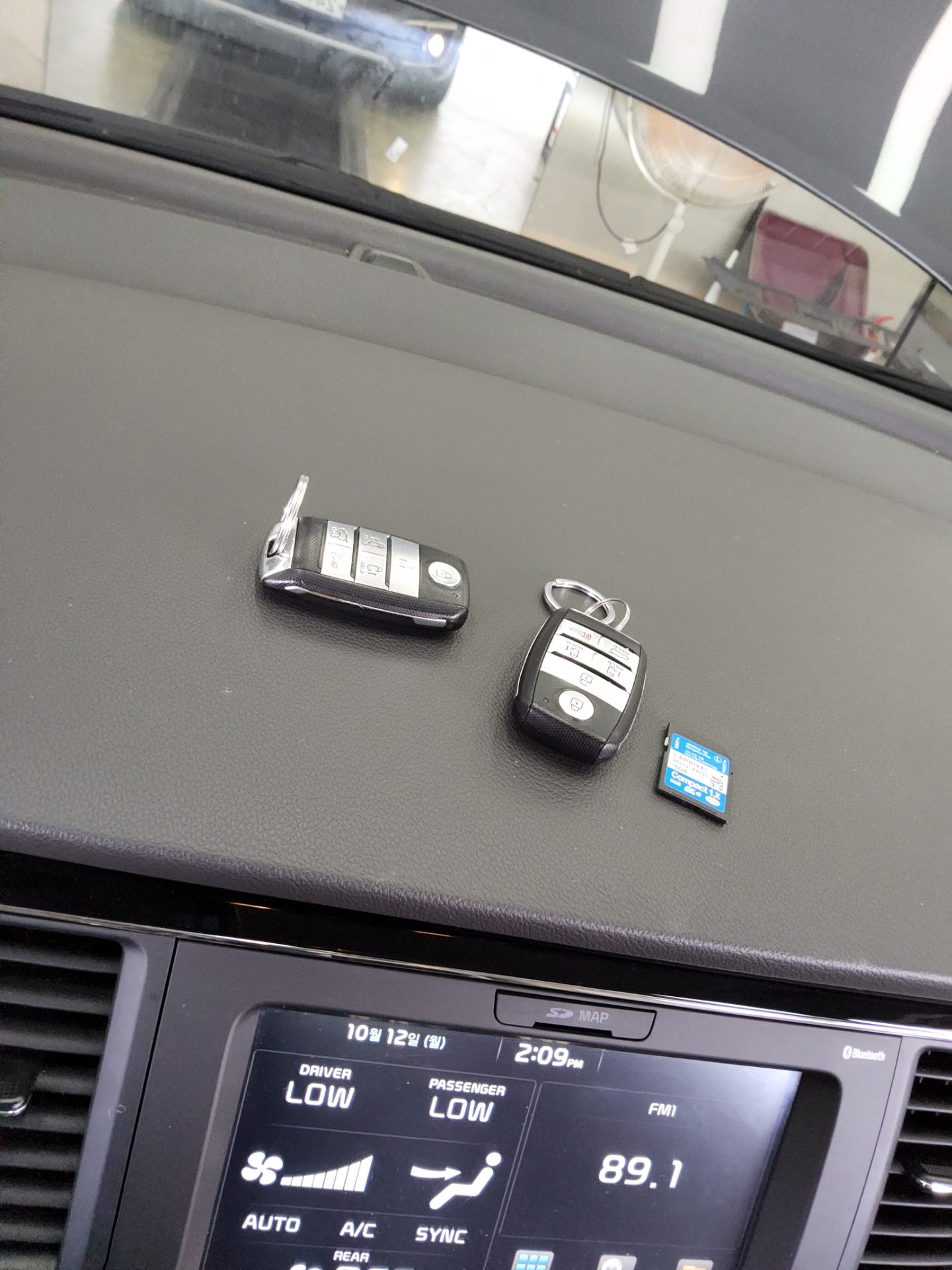 KIA ALL NEW CARNIVAL 9-SEATER DIESEL PRESTIGE 2017 - zdjęcie 20