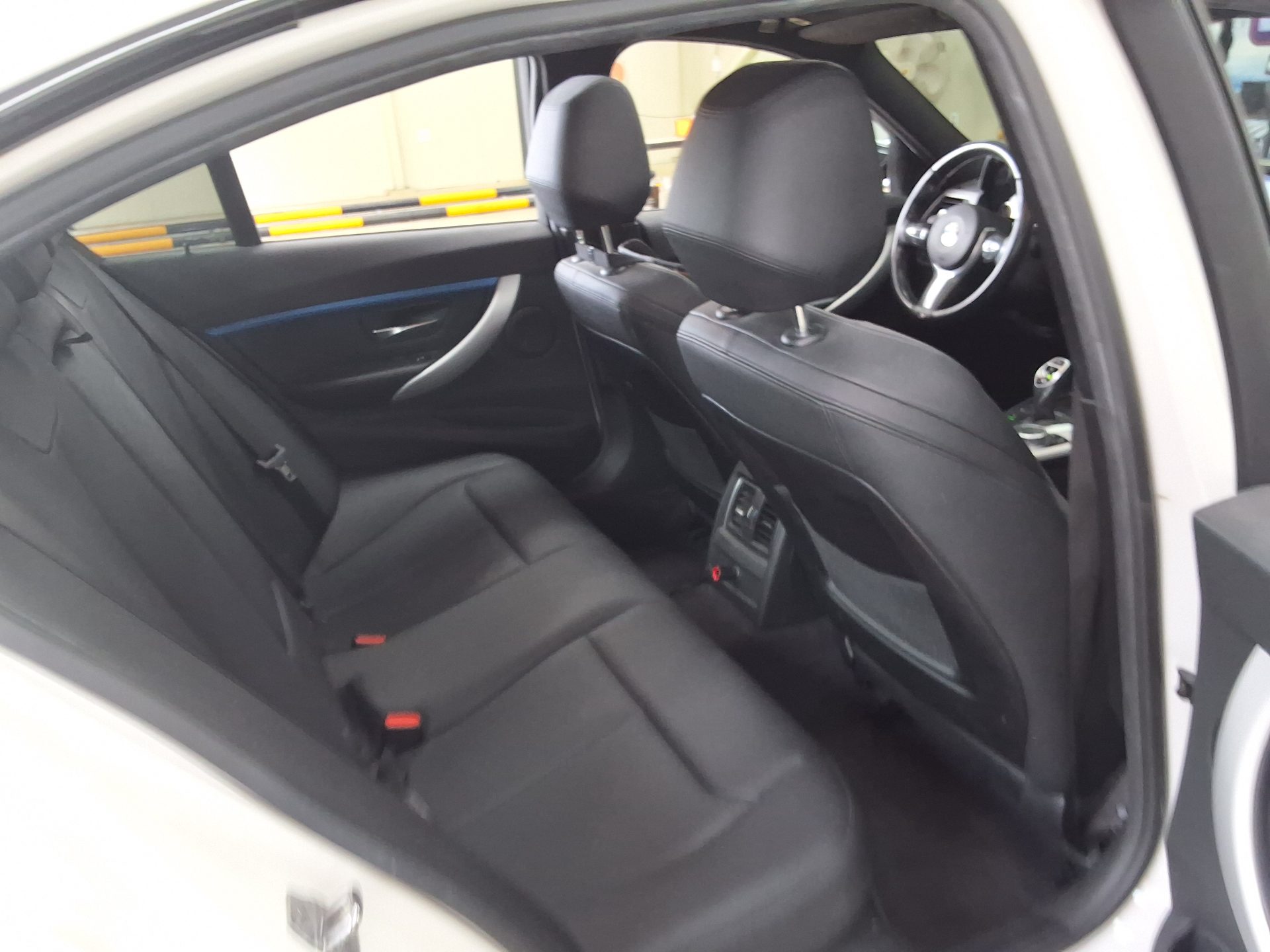 BMW 3 SERIES (6TH GEN) 320d M SPORT 2017 - zdjęcie 14