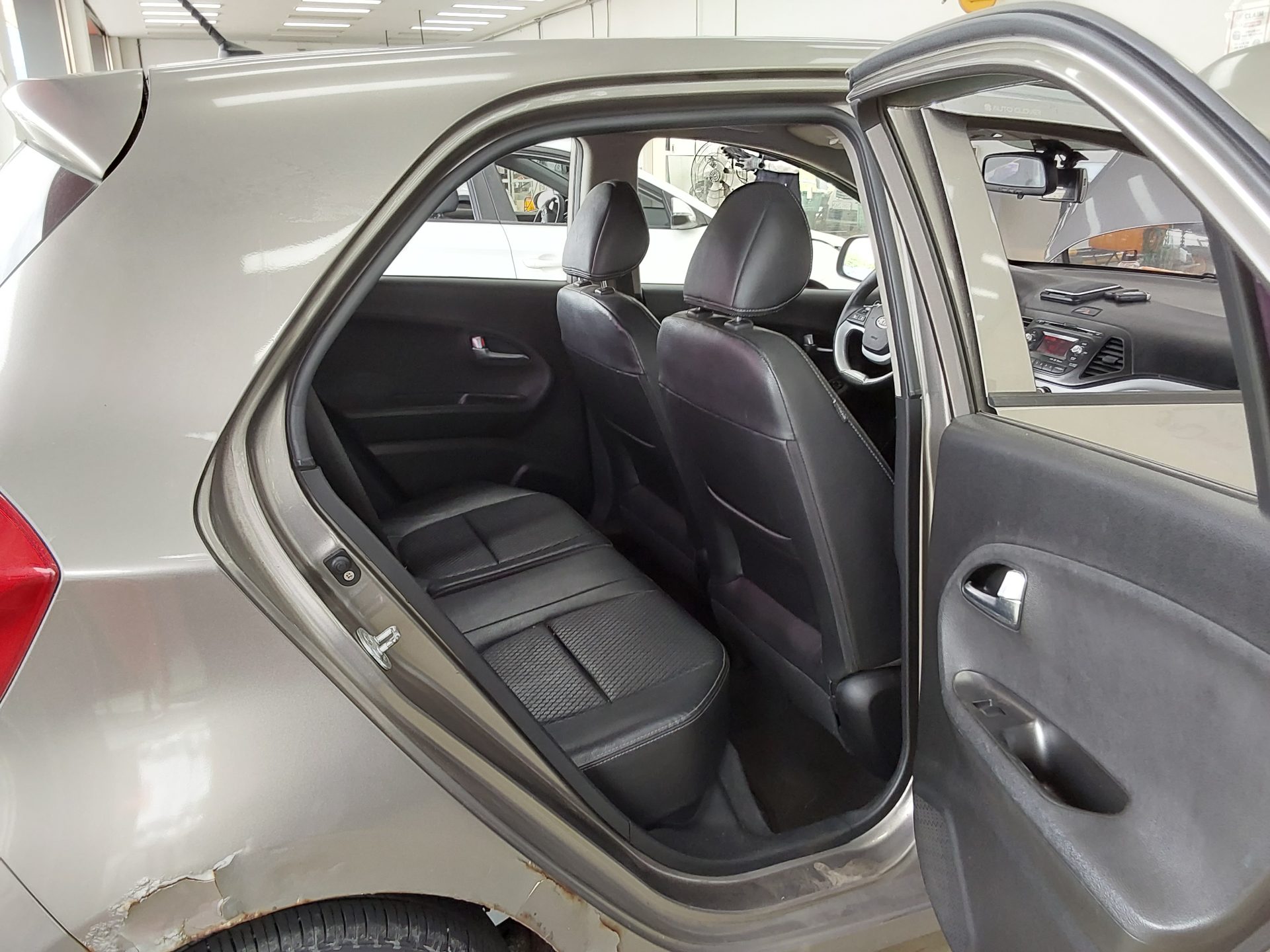 KIA ALL NEW MORNING GASOLINE LUXURY 2012 - zdjęcie 13