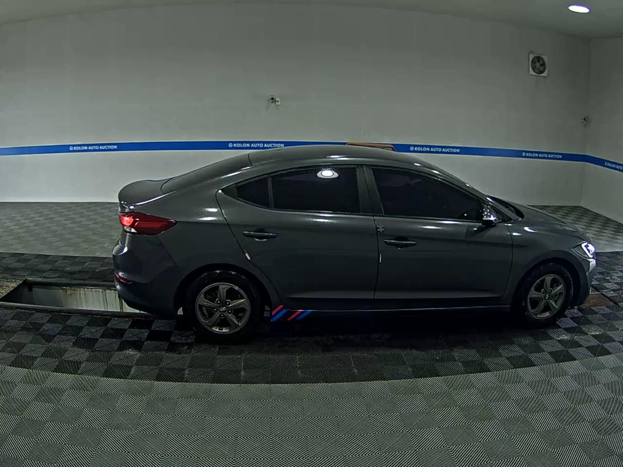 HYUNDAI AVANTE AD 1.6 DIESEL STYLE 2017 - zdjęcie 4