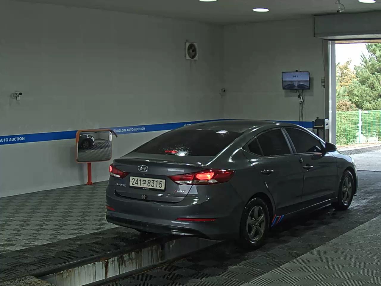HYUNDAI AVANTE AD 1.6 DIESEL STYLE 2017 - zdjęcie 5