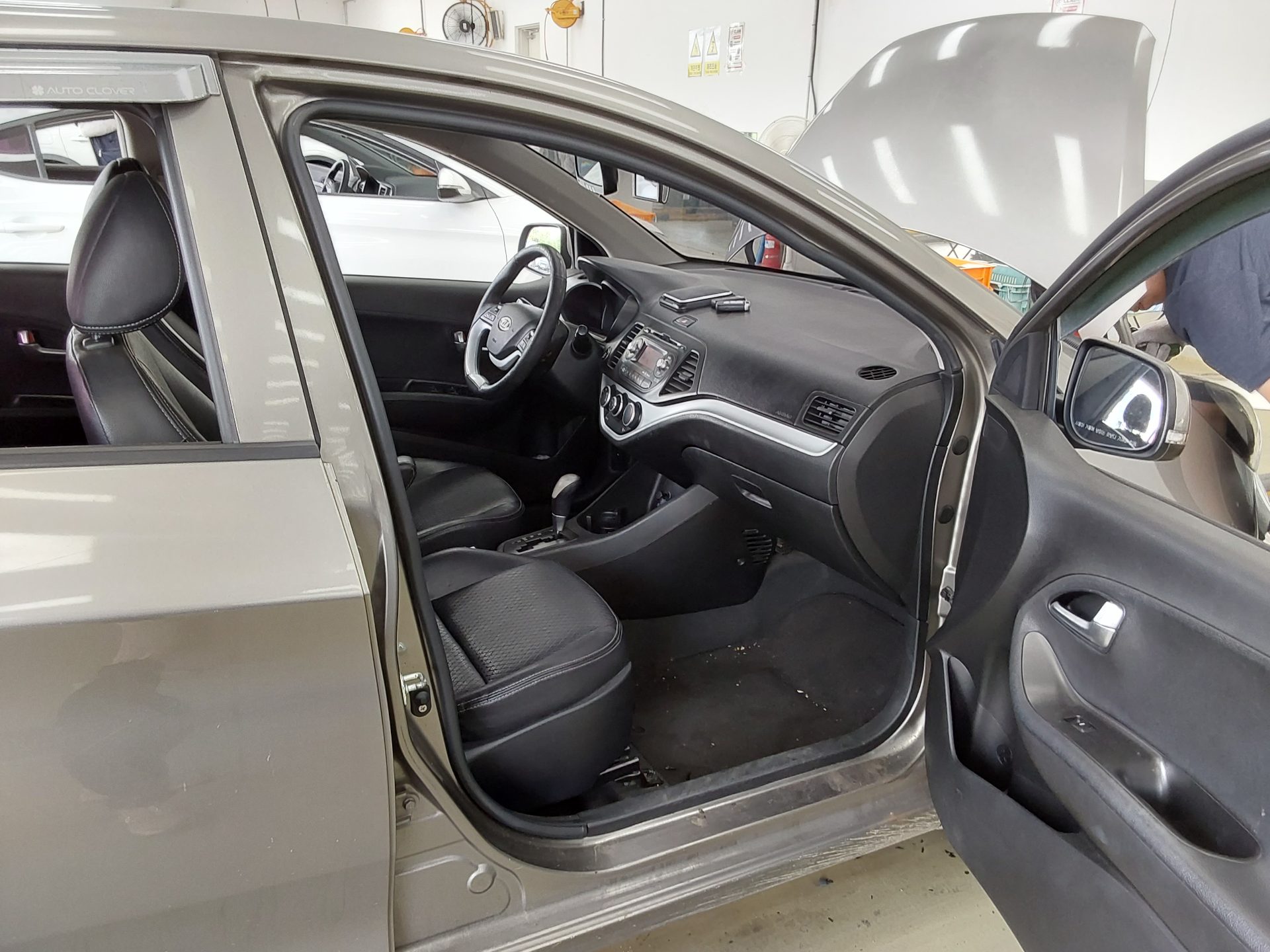 KIA ALL NEW MORNING GASOLINE LUXURY 2012 - zdjęcie 14