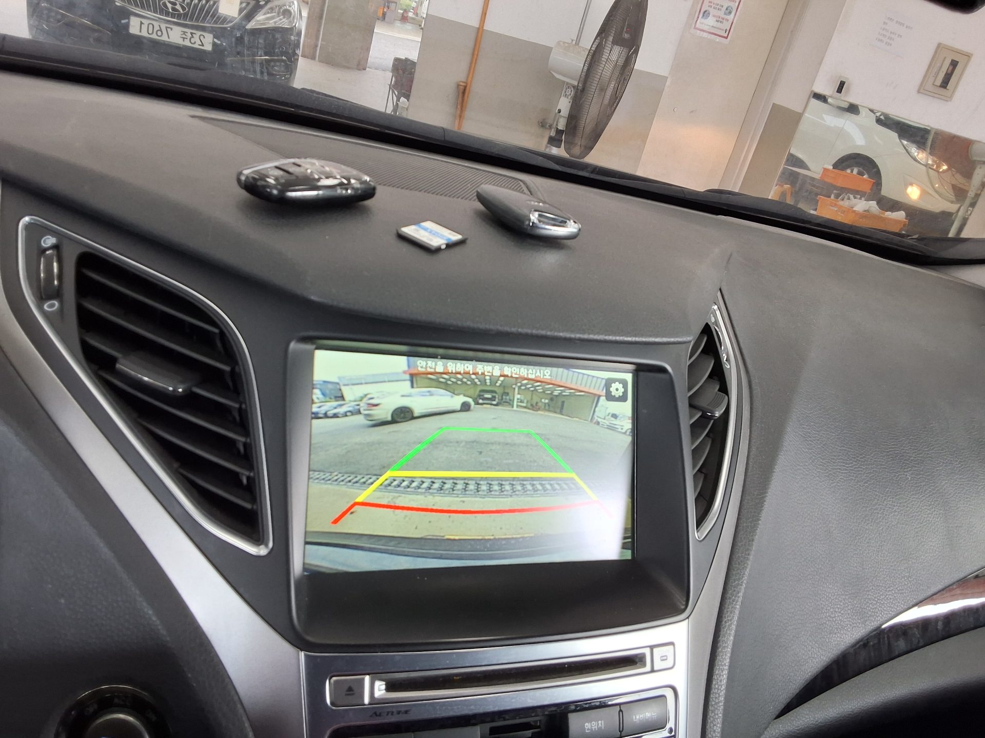 HYUNDAI GRANDEUR HG HG 300 PREMIUM 2015 - zdjęcie 18